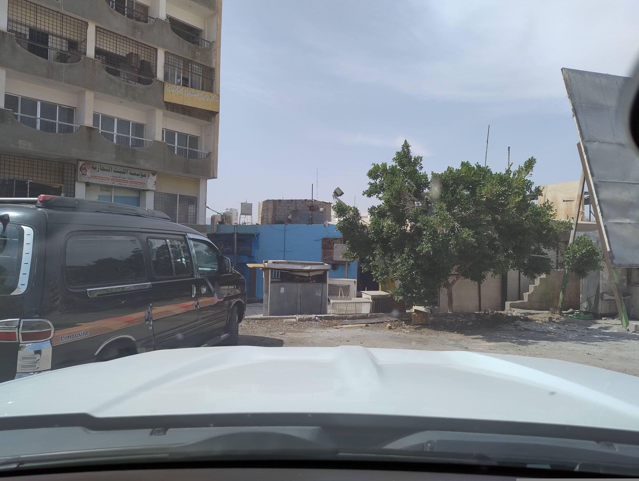Street view near friends oasis hostel, Aqaba — © omarnewdrive (CC BY-SA · Mapillary)