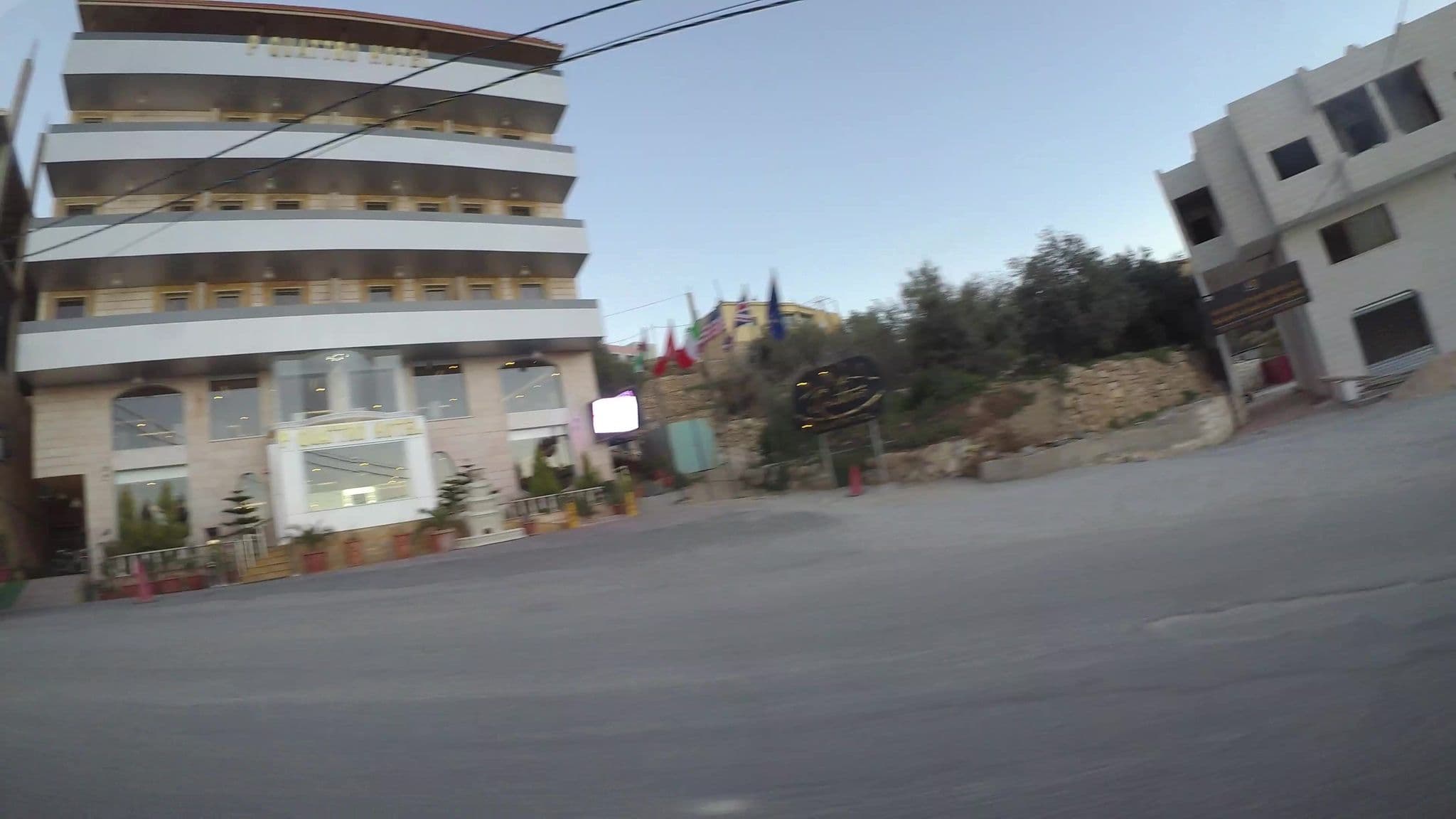 Street view near Petra Karam Hotel, Wādī Mūsá — © kaartcam (CC BY-SA · Mapillary)