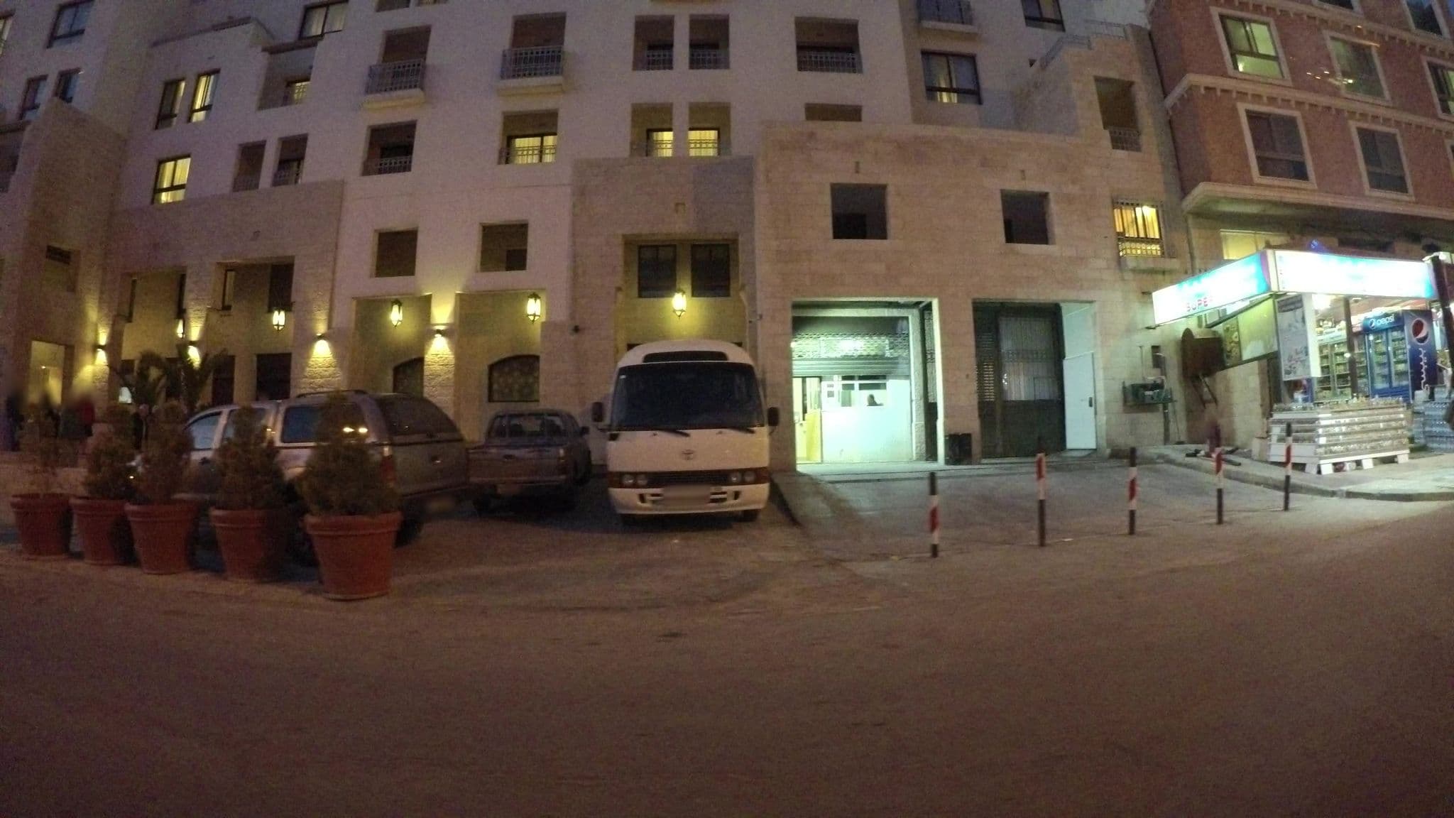 Street view near PETRA AGORA HOTEL, Wādī Mūsá — © kaartcam (CC BY-SA · Mapillary)