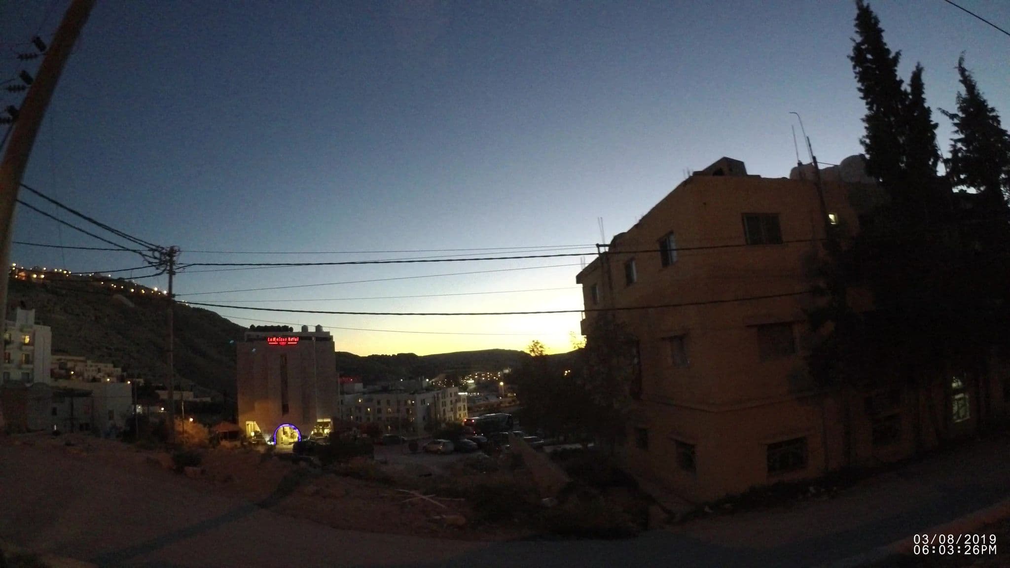 Street view near Petra inbox Hostel, Wādī Mūsá — © kaartcam (CC BY-SA · Mapillary)