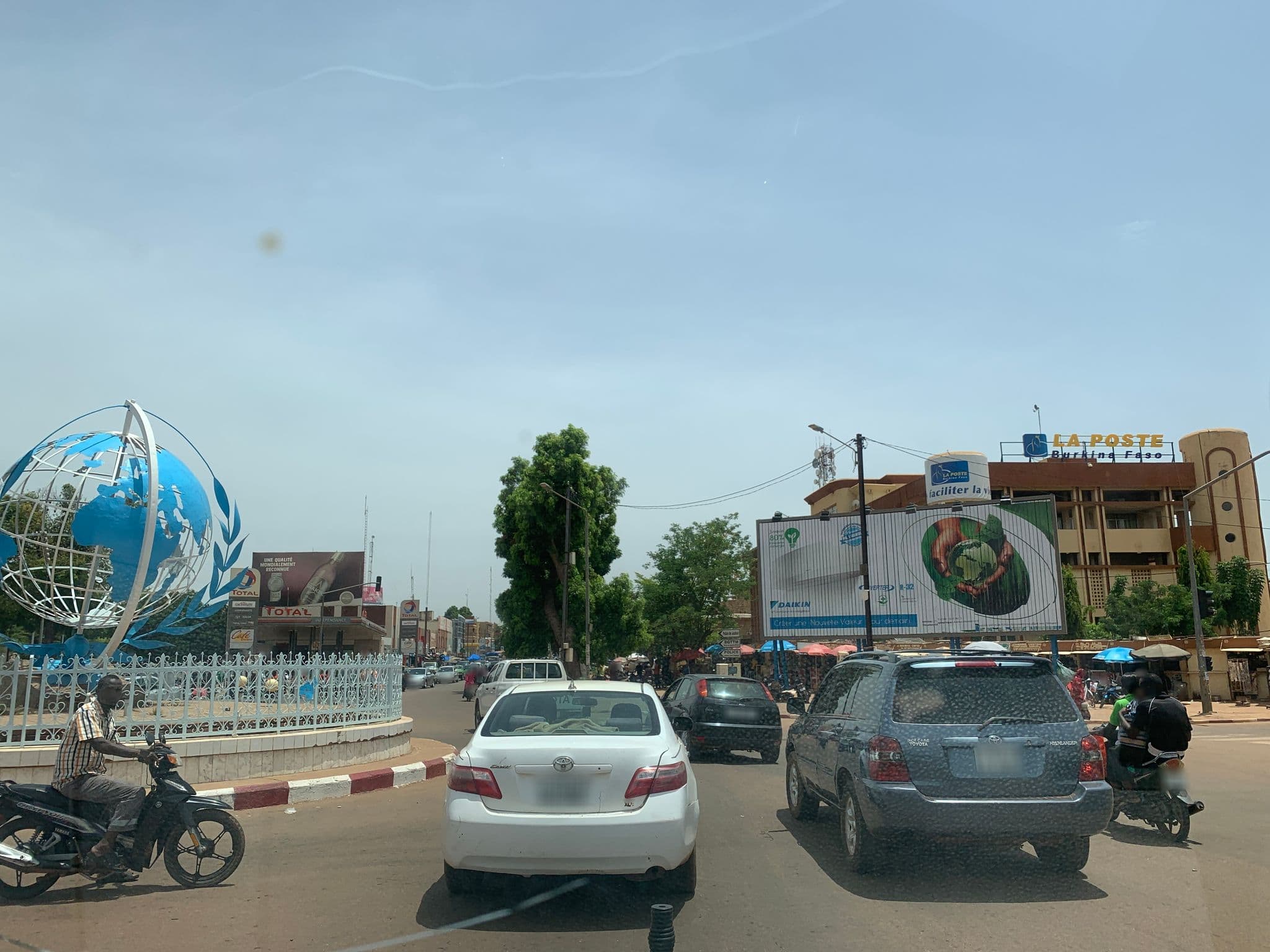 Street view near Welcome Lodge, Ouagadougou — © wbvv (CC BY-SA · Mapillary)