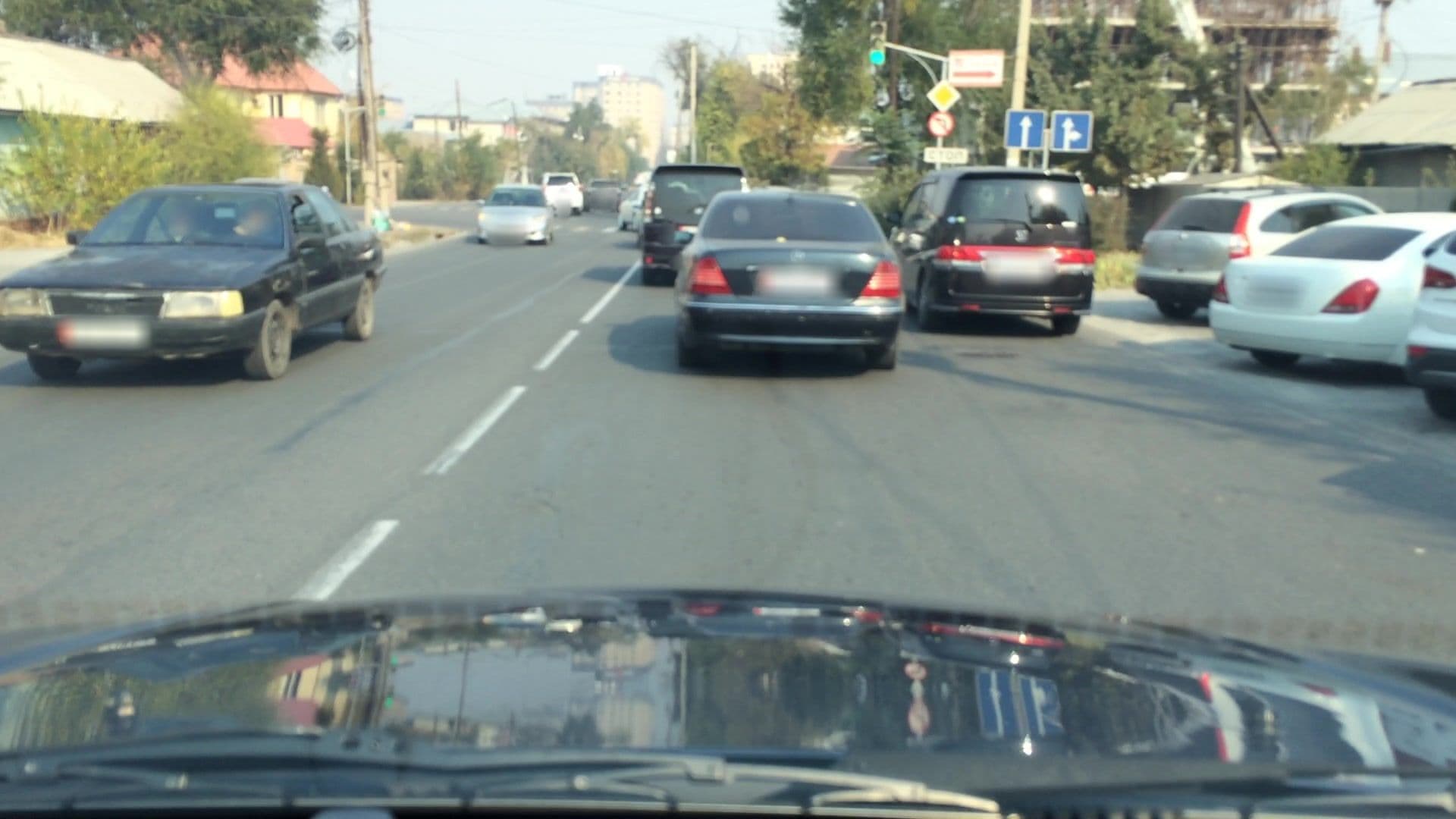 Street view near Hotel Alpinist Bishkek, Bishkek — © lvl5 (CC BY-SA · Mapillary)