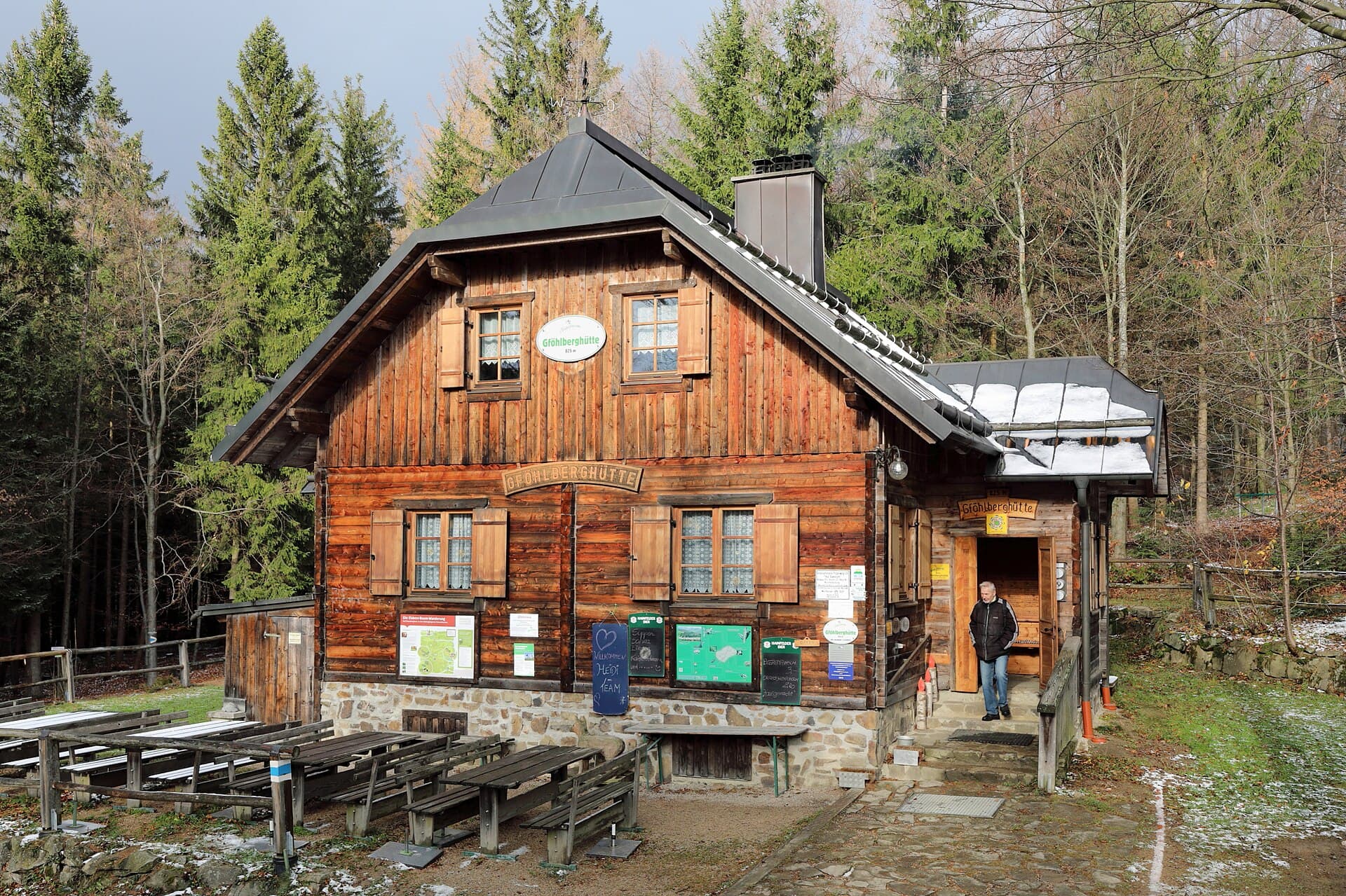 Gföhlberghütte (via Wikimedia Commons, CC BY-SA 4.0)