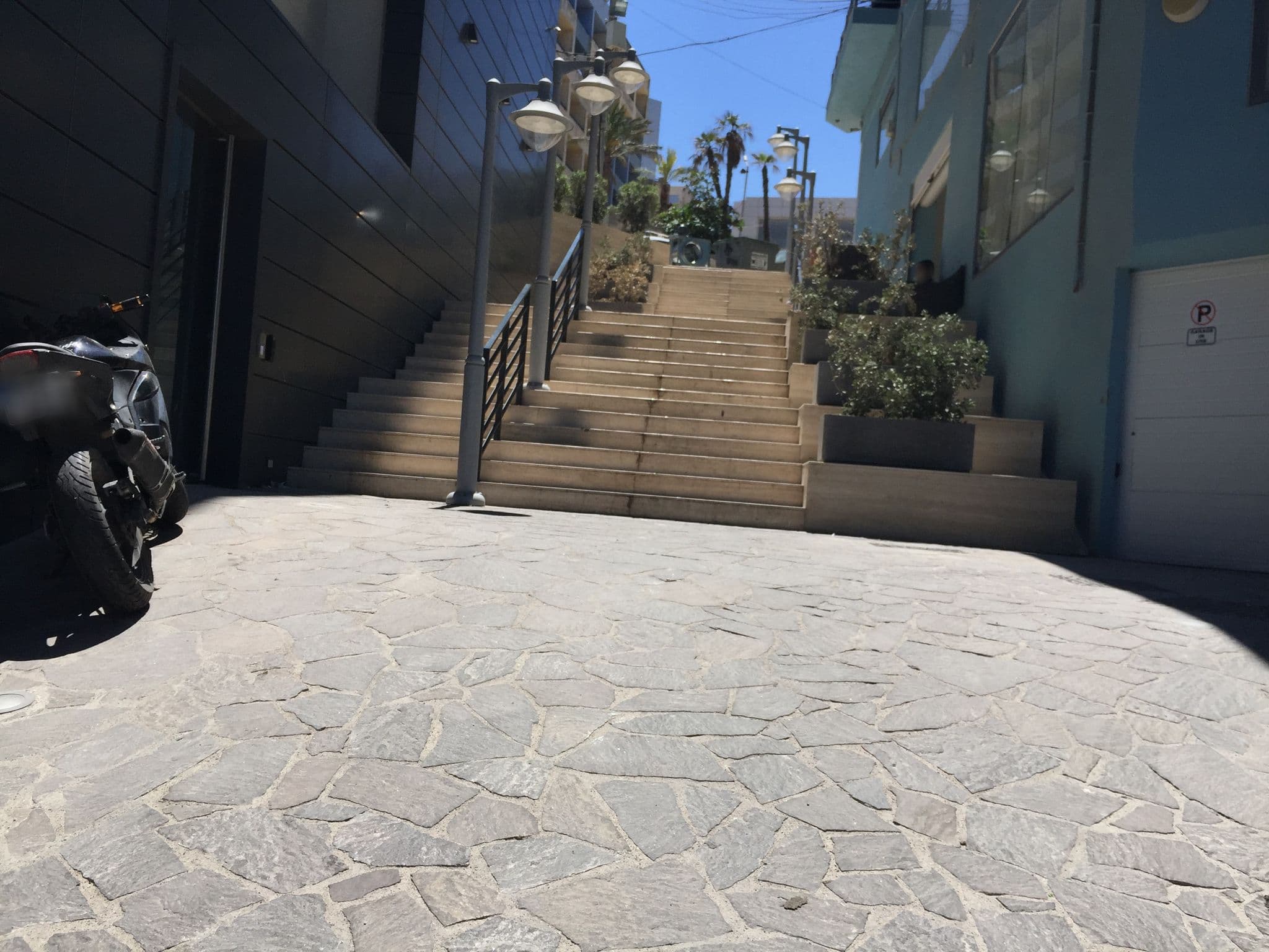 Street view near H Hotel & SPA, San Ġiljan — © richlv (CC BY-SA · Mapillary)