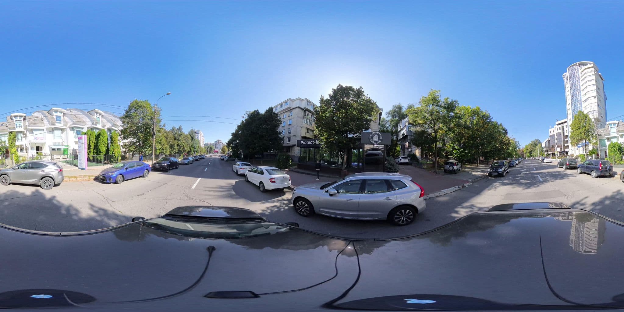 Street view near TipTop Hotel City Center, Chisinau — © Sku1255 (CC BY-SA · Mapillary)