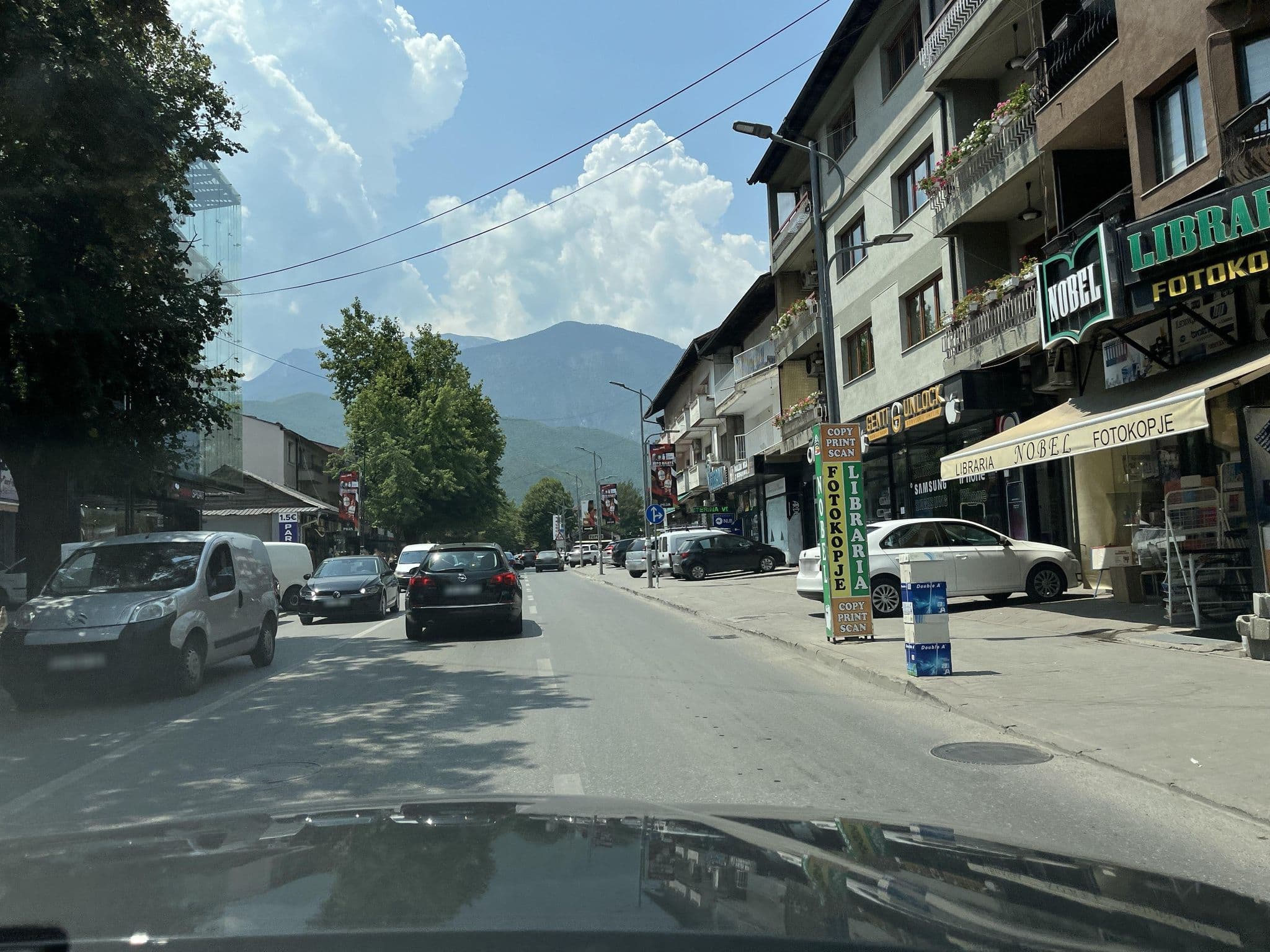 Street view near Boutique Hotel Bora B+, Pejë — © skromalee (CC BY-SA · Mapillary)