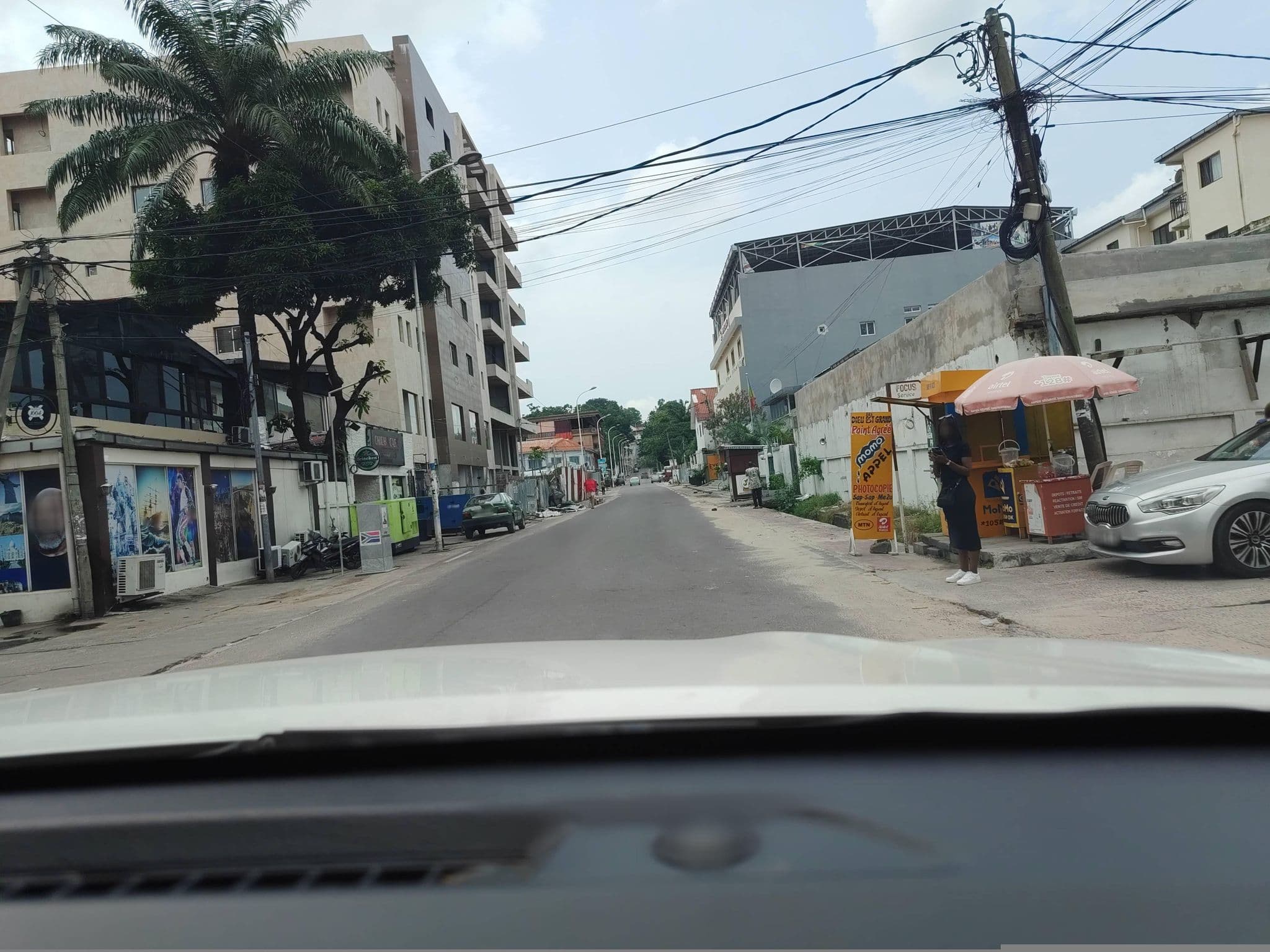 Street view near Dream's Hotel, Brazzaville — © orlanto (CC BY-SA · Mapillary)