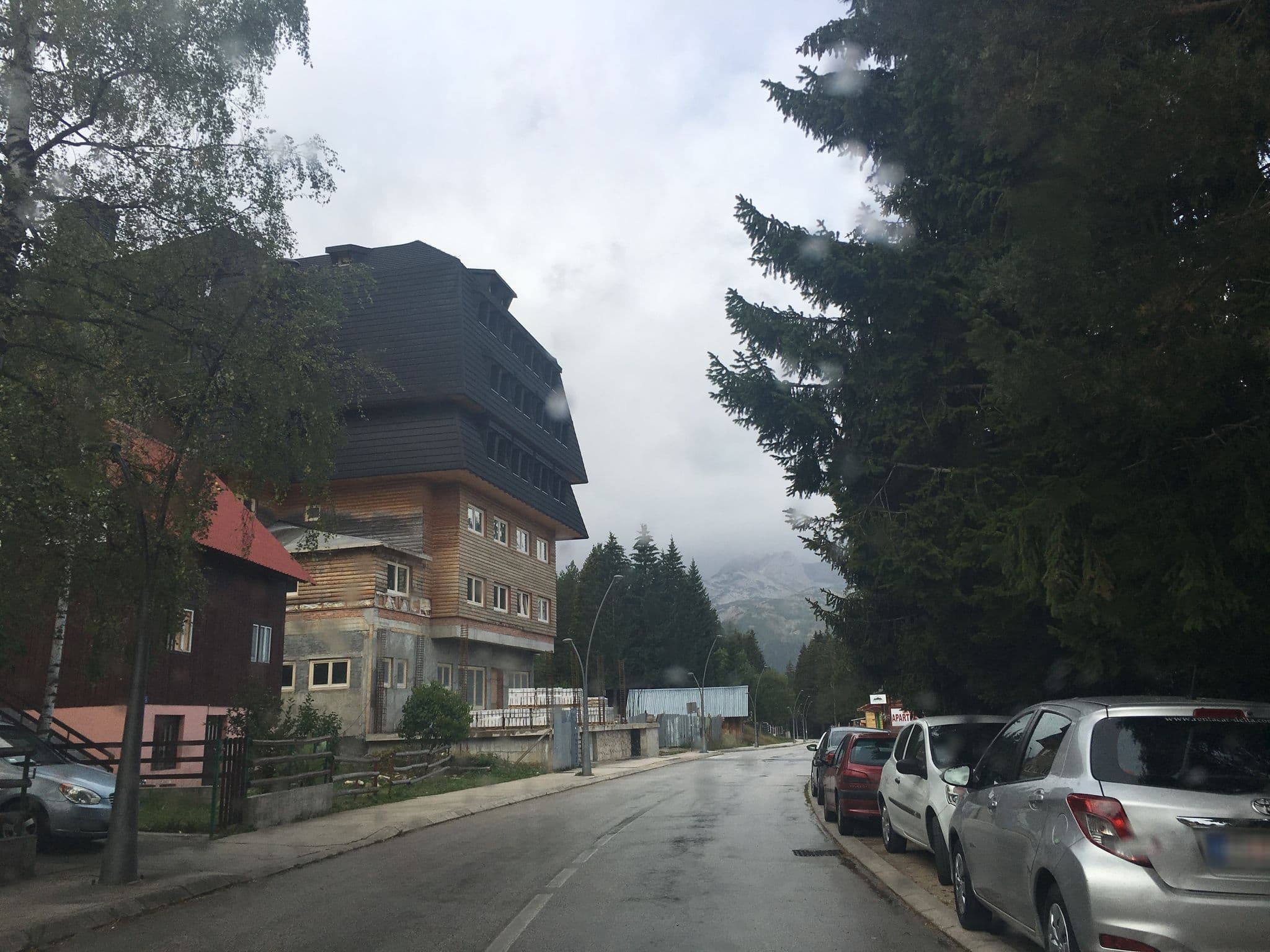 Street view near Guest House Milena Vučinić, Žabljak — © batavs (CC BY-SA · Mapillary)