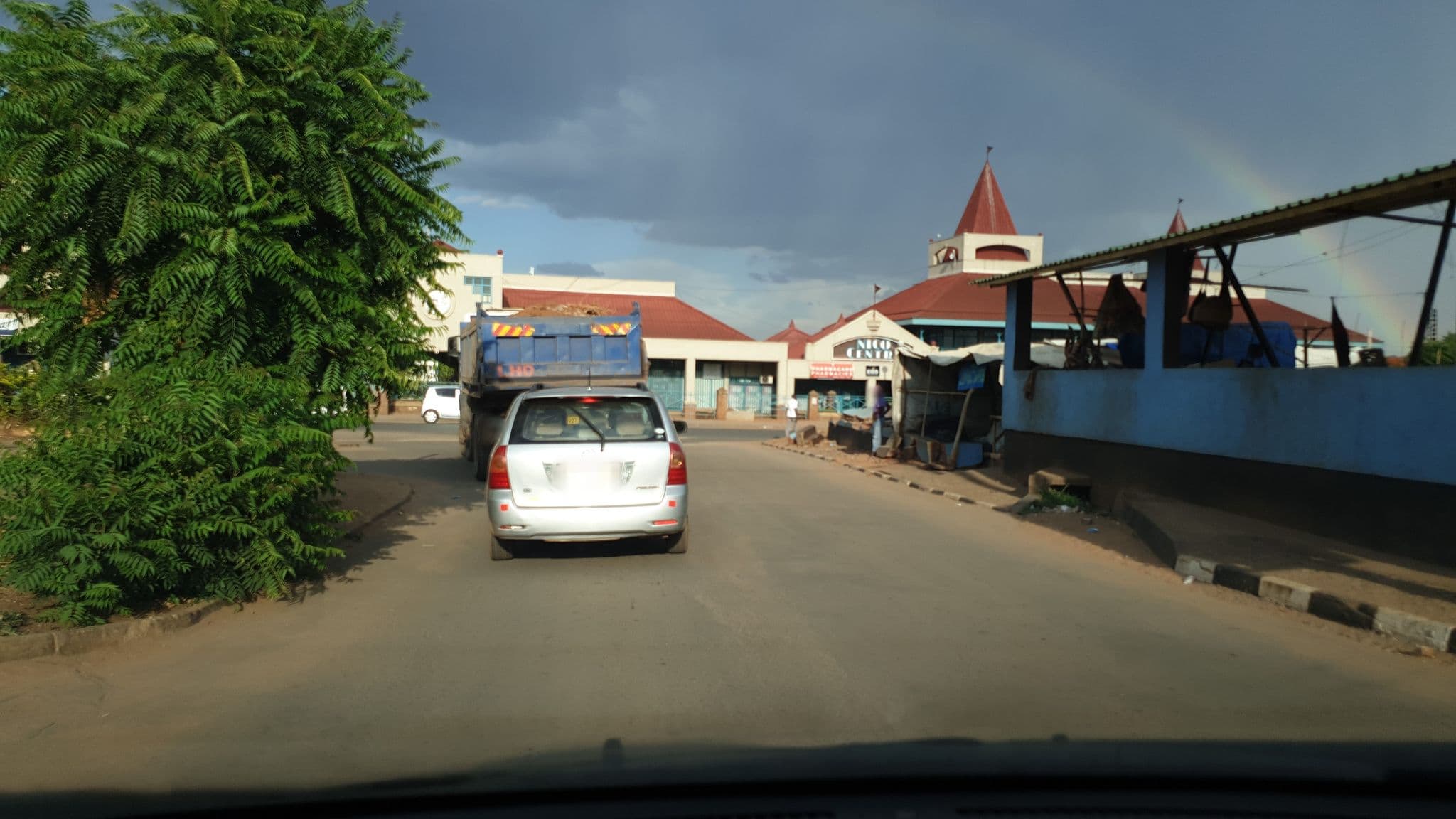 Street view near Kaduwa Imperial Hotel, Lilongwe — © jthnz (CC BY-SA · Mapillary)