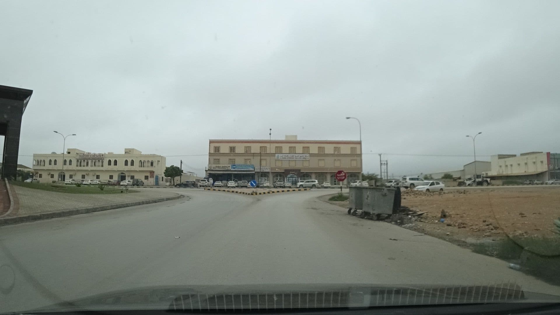 Street view near Tulip Inn Majan Hotel, Şalālah — © vbombaerts (CC BY-SA · Mapillary)