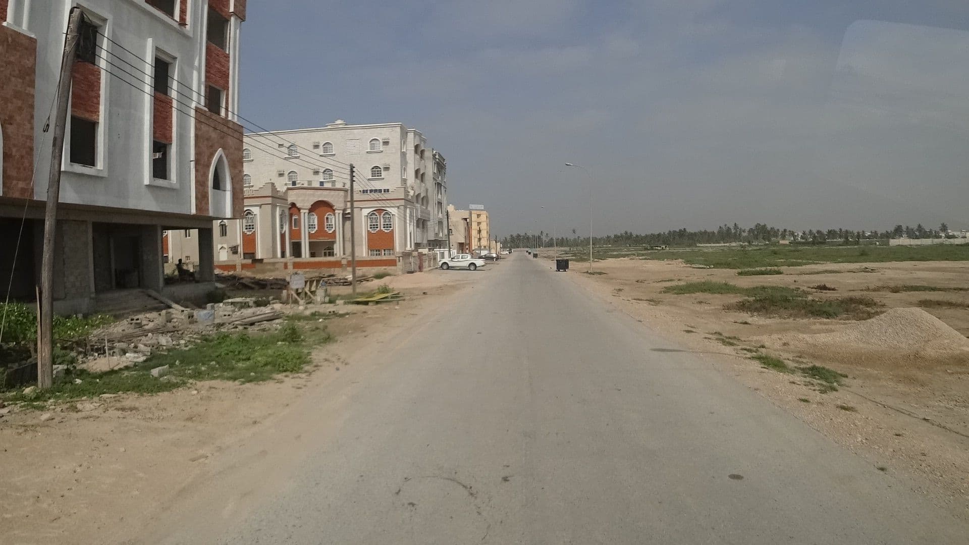 Street view near Afnar Gulf, Şalālah — © vbombaerts (CC BY-SA · Mapillary)