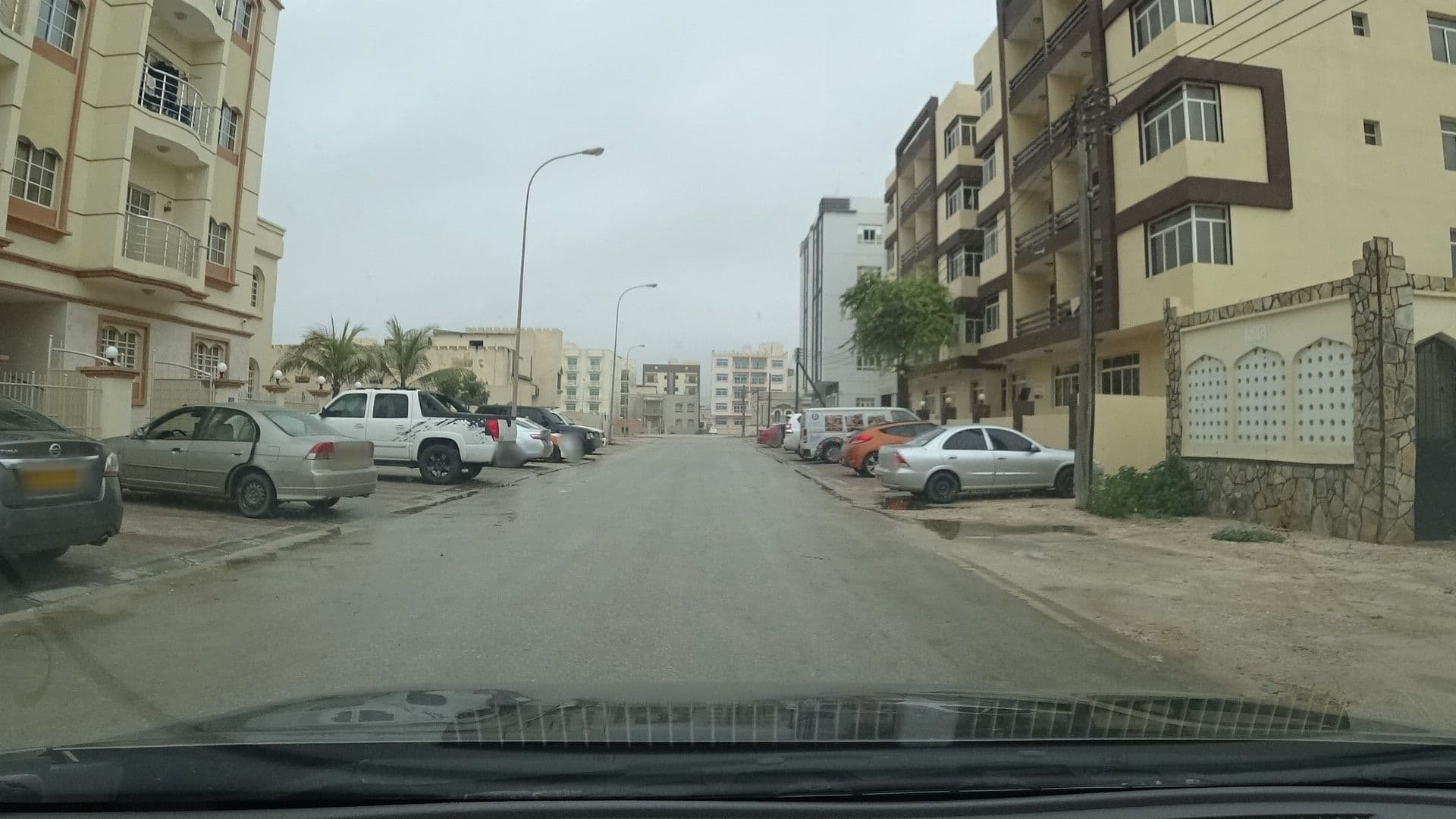 Street view near Hostel in Salalah, Şalālah — © vbombaerts (CC BY-SA · Mapillary)
