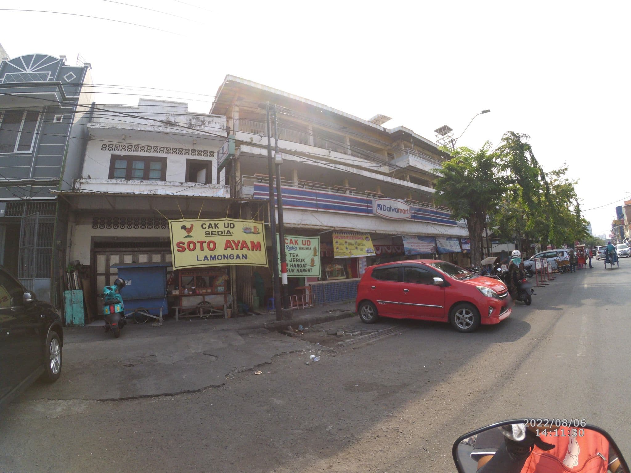 Street view near Kemajuan, Surabaya