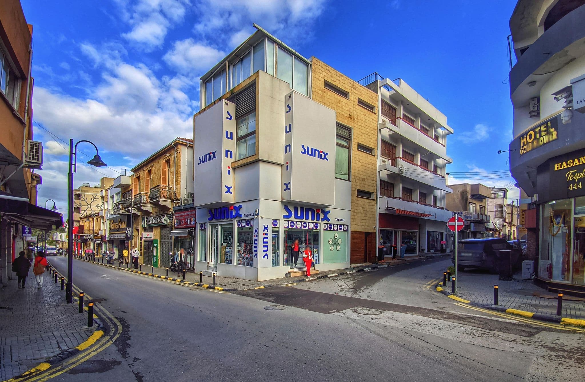 Street view near Başkent Pansiyon, Nicosia — © km2bp (CC BY-SA · Mapillary)