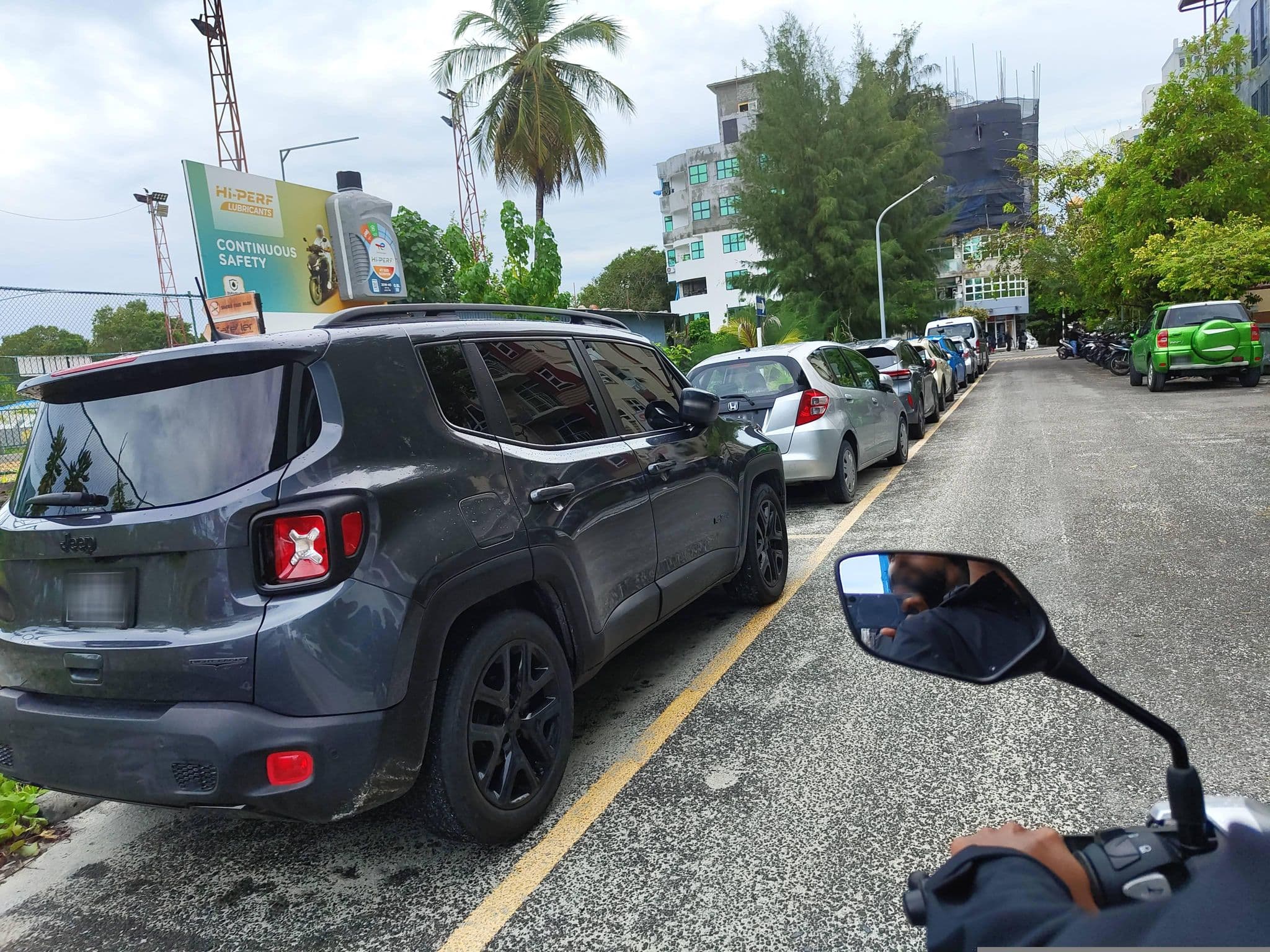 Street view near Pine Lodge Maldives, Hulhumale — © sameeh (CC BY-SA · Mapillary)