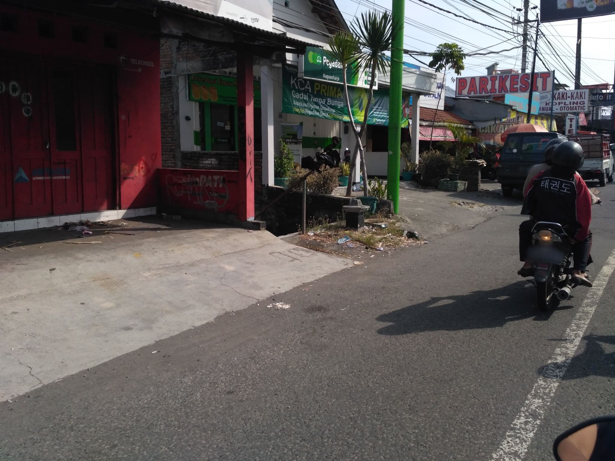Street view near D'Salvatore Art & Boutique Hotel 4,1, Yogyakarta
