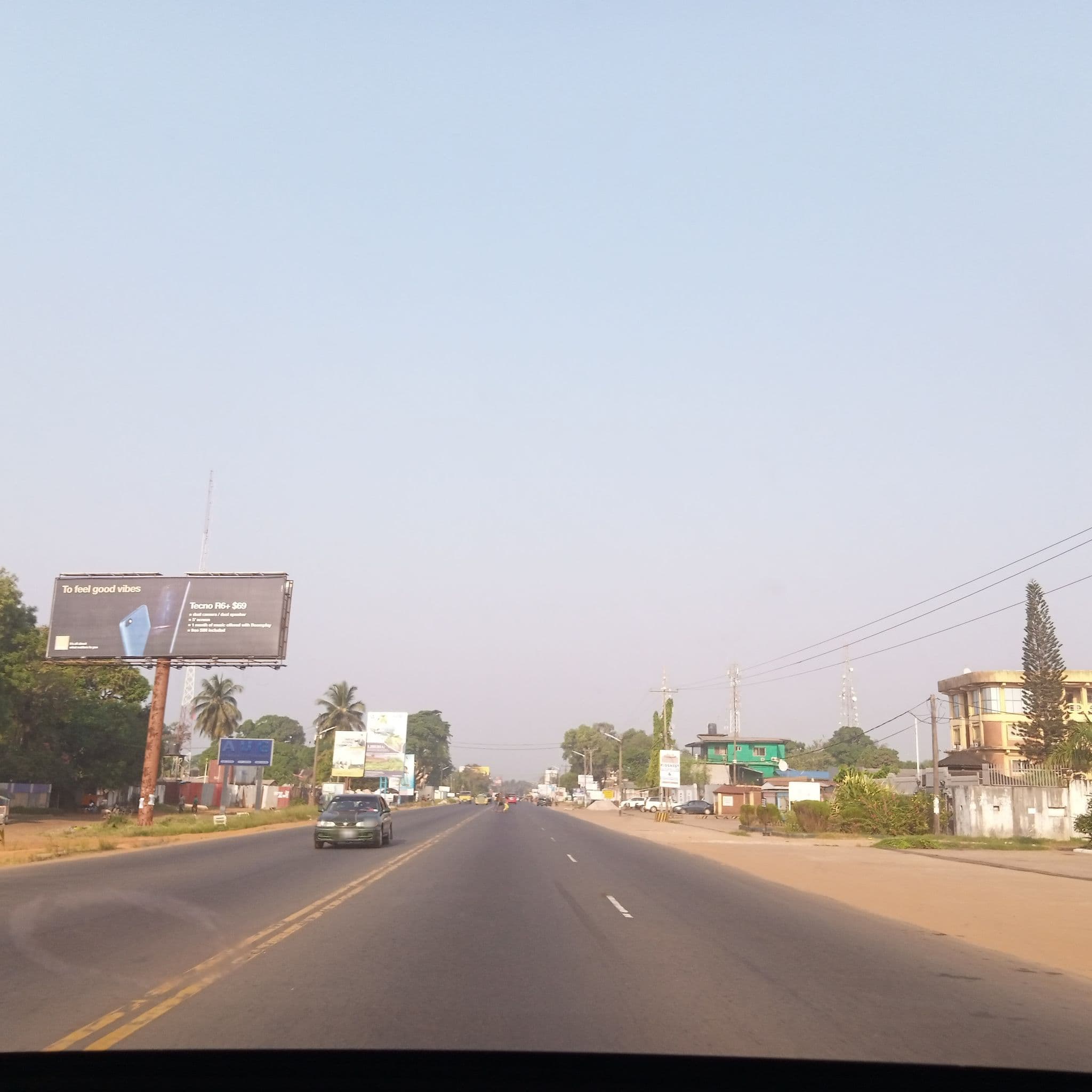 Street view near Sinkor Palace, Monrovia — © draperc (CC BY-SA · Mapillary)