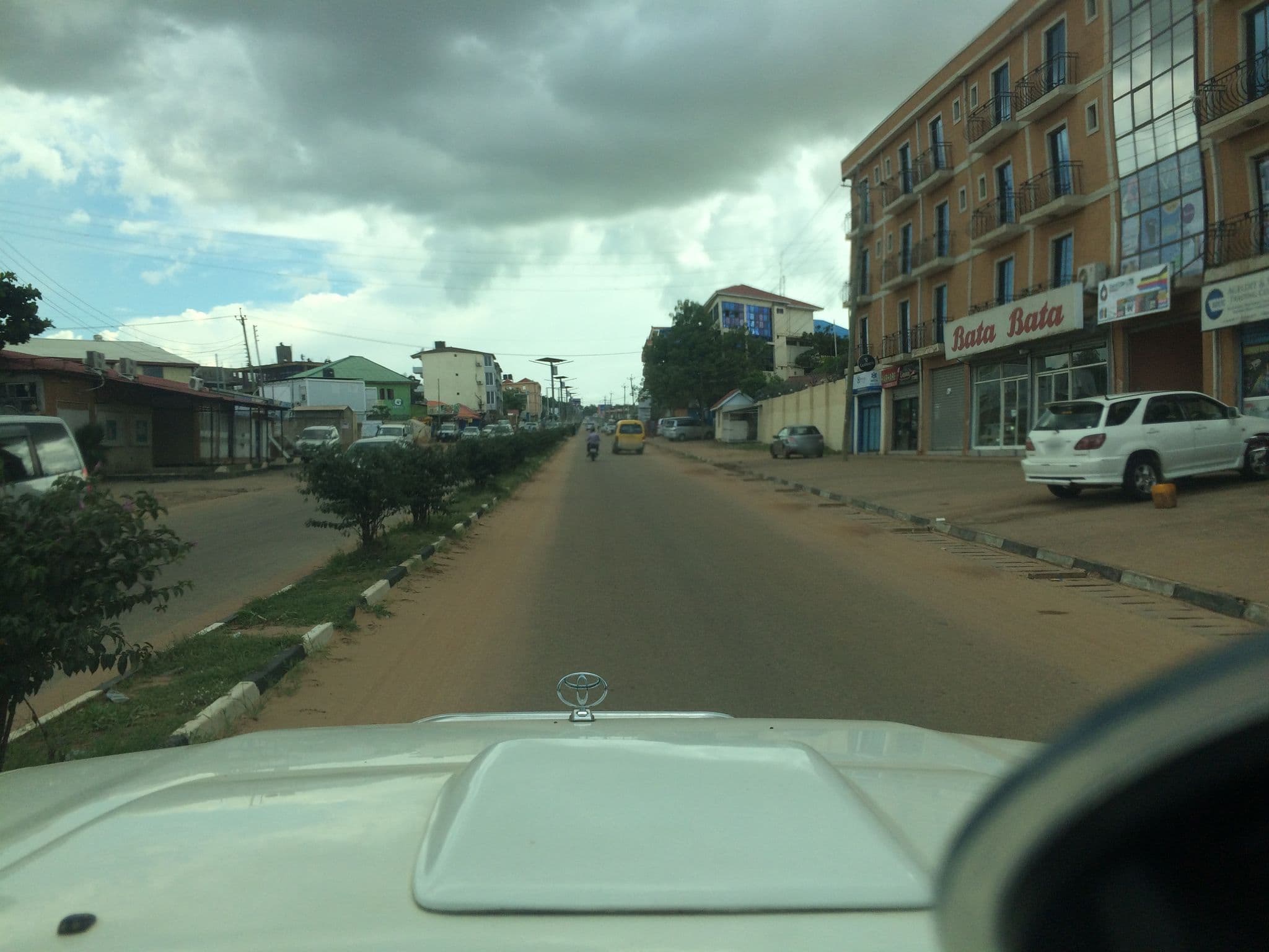 Street view near Olympic Hotel, Juba — © anecdote27 (CC BY-SA · Mapillary)
