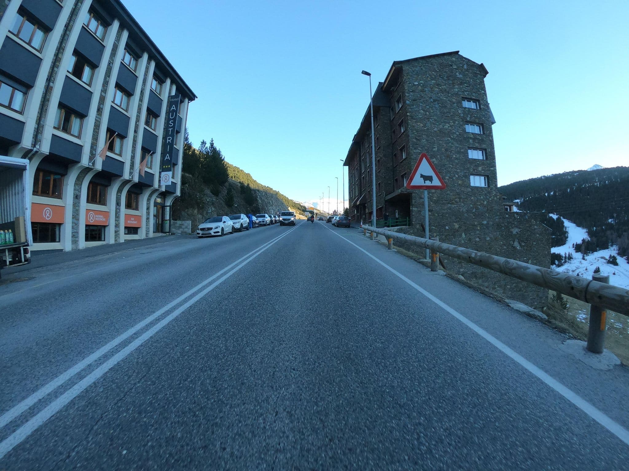 Street view near Pierre & Vacances Hotel Austria, El Tarter — © joostjakob (CC BY-SA · Mapillary)