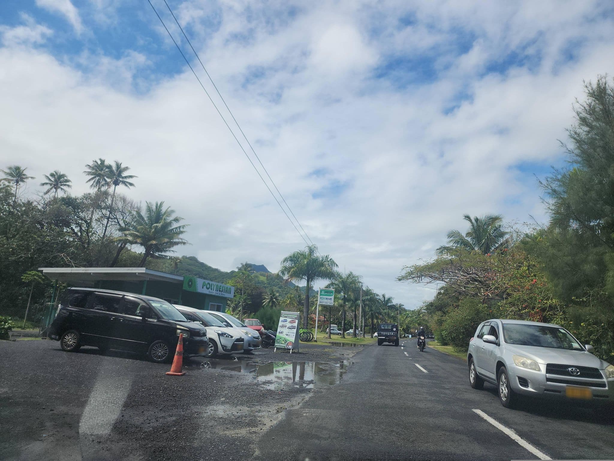 Street view near Marthalina's Beach Villa, Avarua — © jthnz (CC BY-SA · Mapillary)