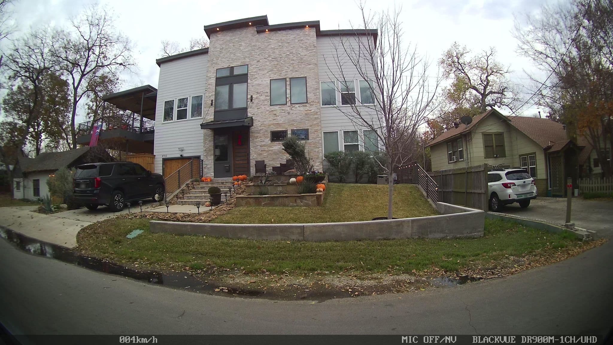 Street view near Little Funky House Bed & Breakfast, Dallas — © karitotp (CC BY-SA · Mapillary)