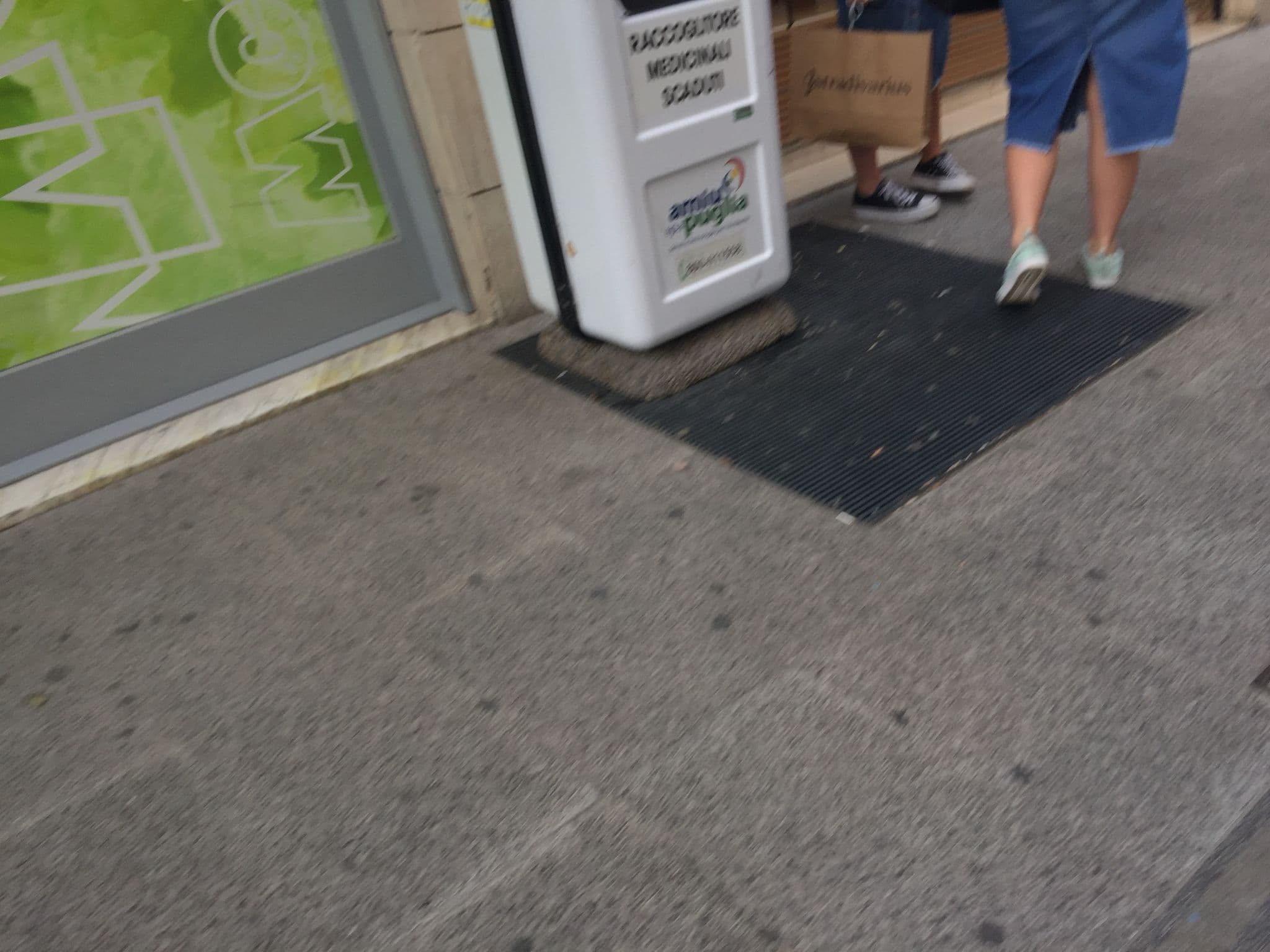 Street view near BariRooms - Suite Station - Breakfast included, Bari — © ariannabonasia (CC BY-SA · Mapillary)
