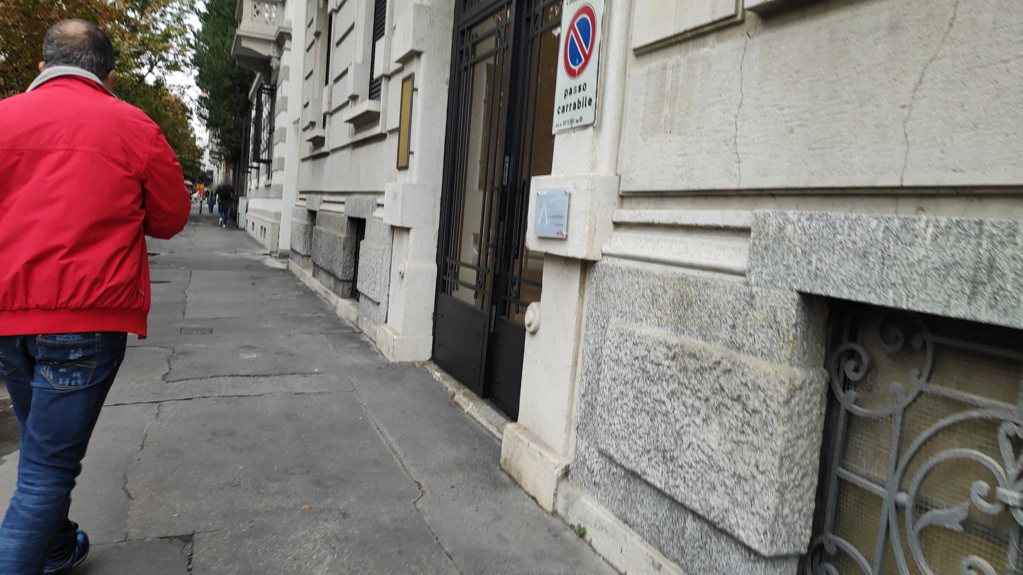 Street view near Boutique Hotel Washington Milano, Chinatown — © marcuscalabresus (CC BY-SA · Mapillary)