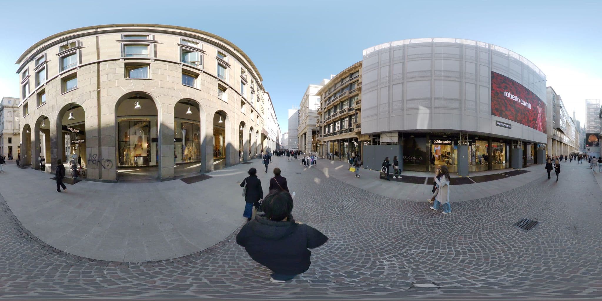 Street view near Milan Adore, Milan — © akiyoshiii213 (CC BY-SA · Mapillary)