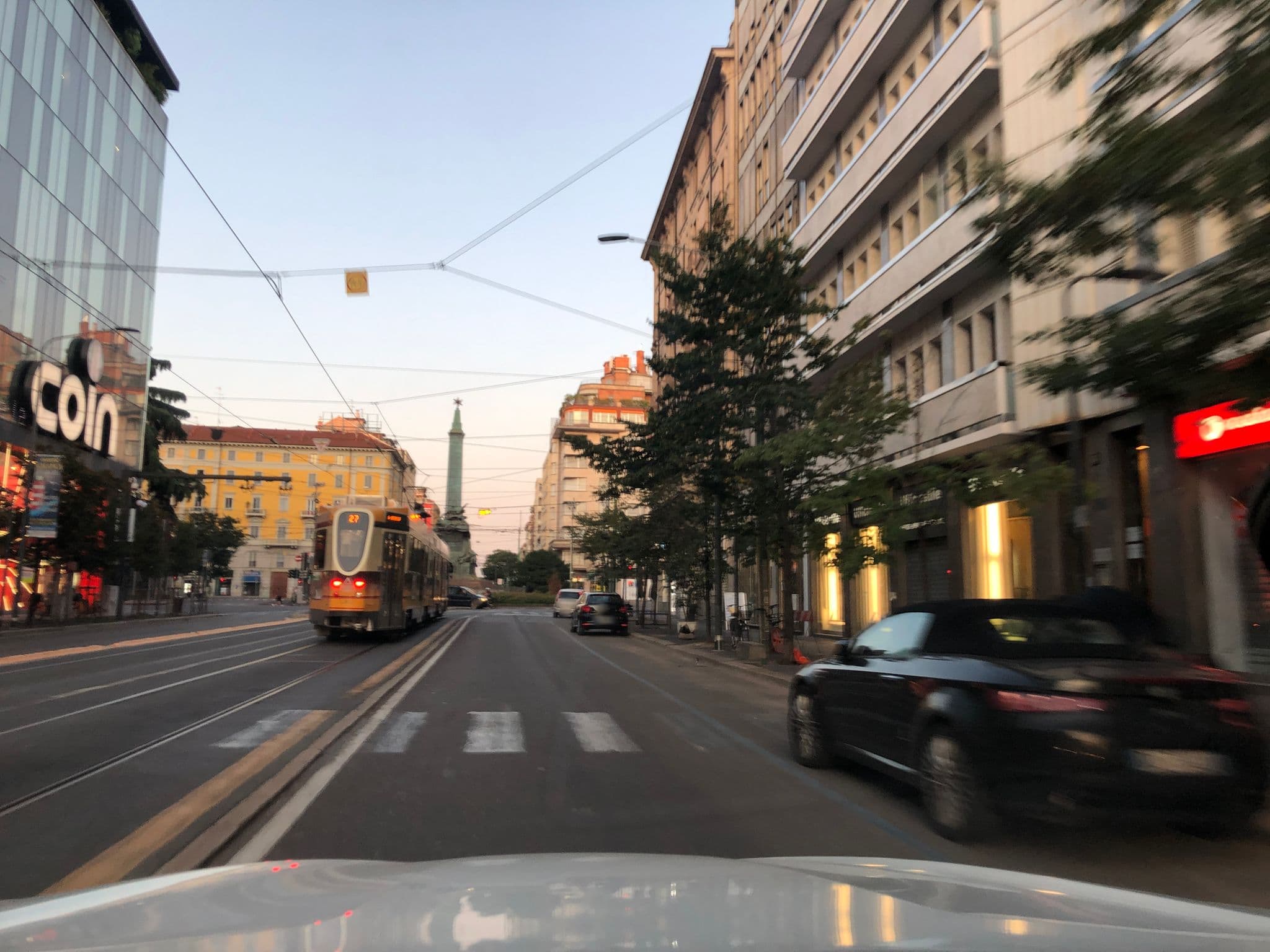 Street view near Italianflat Vittoria Suite, Milan — © adirricor (CC BY-SA · Mapillary)