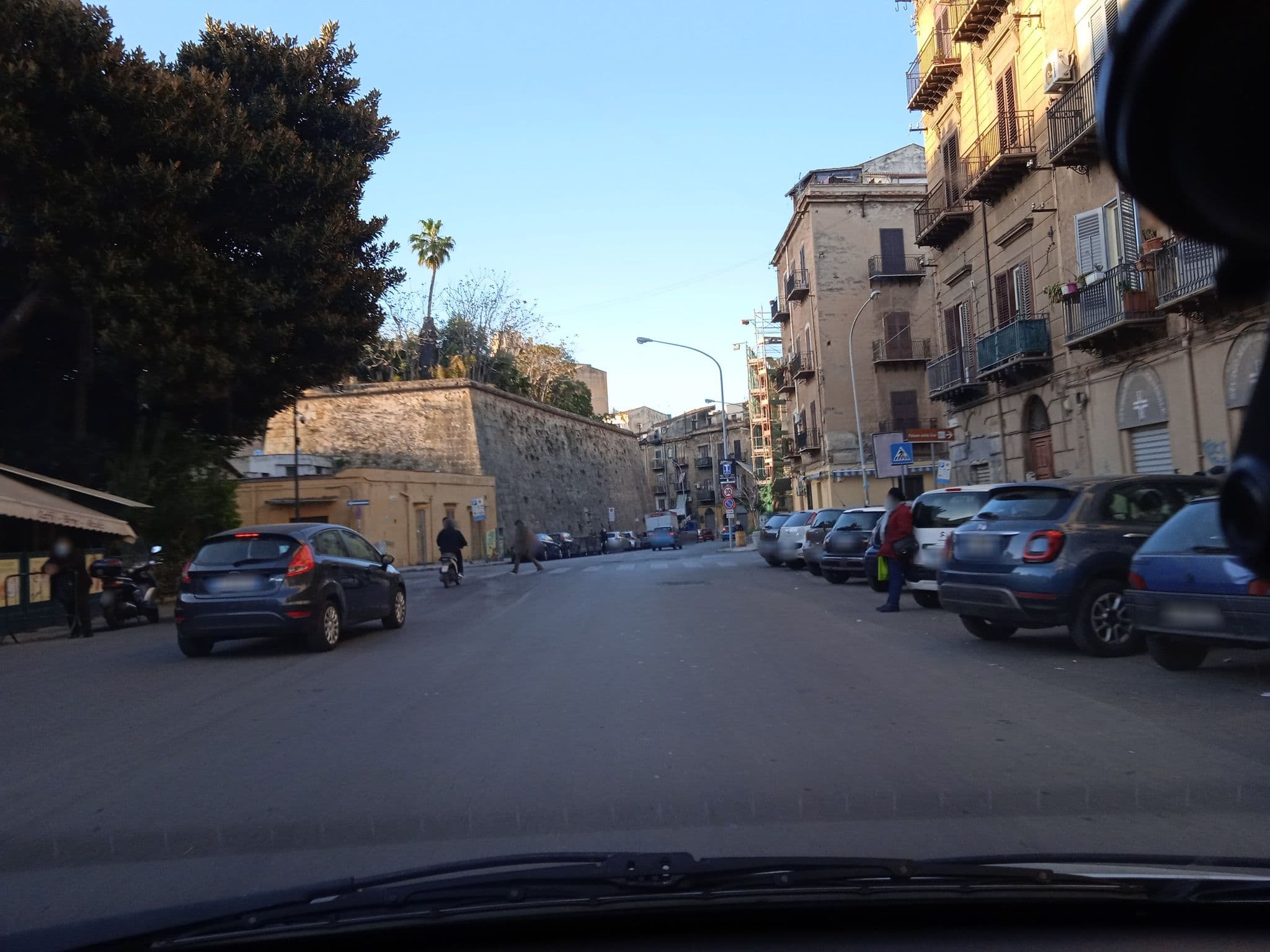 Street view near Leone suites apartments, Palermo — © p8fy9y9fs (CC BY-SA · Mapillary)