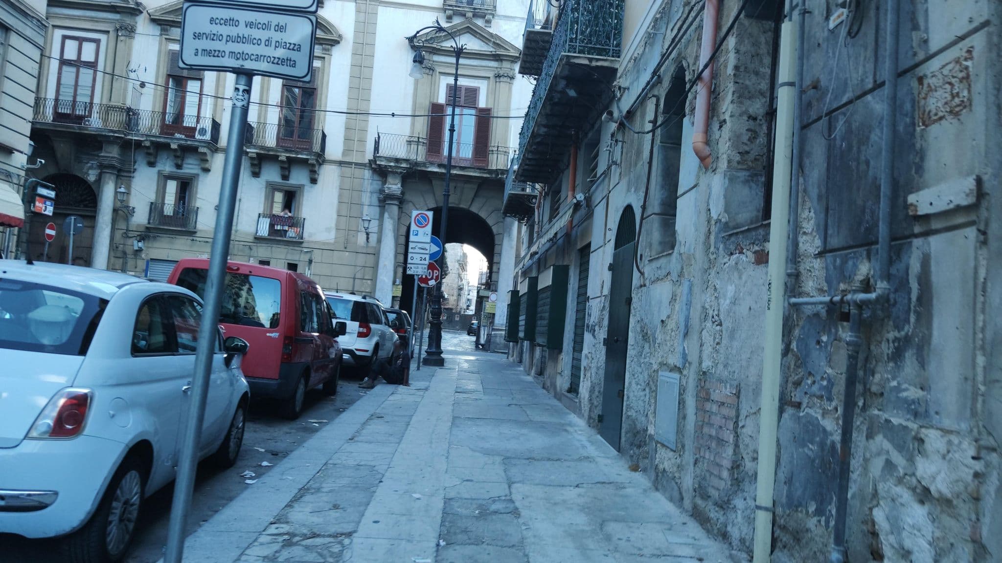 Street view near Maison Cutò, Palermo — © mrey (CC BY-SA · Mapillary)