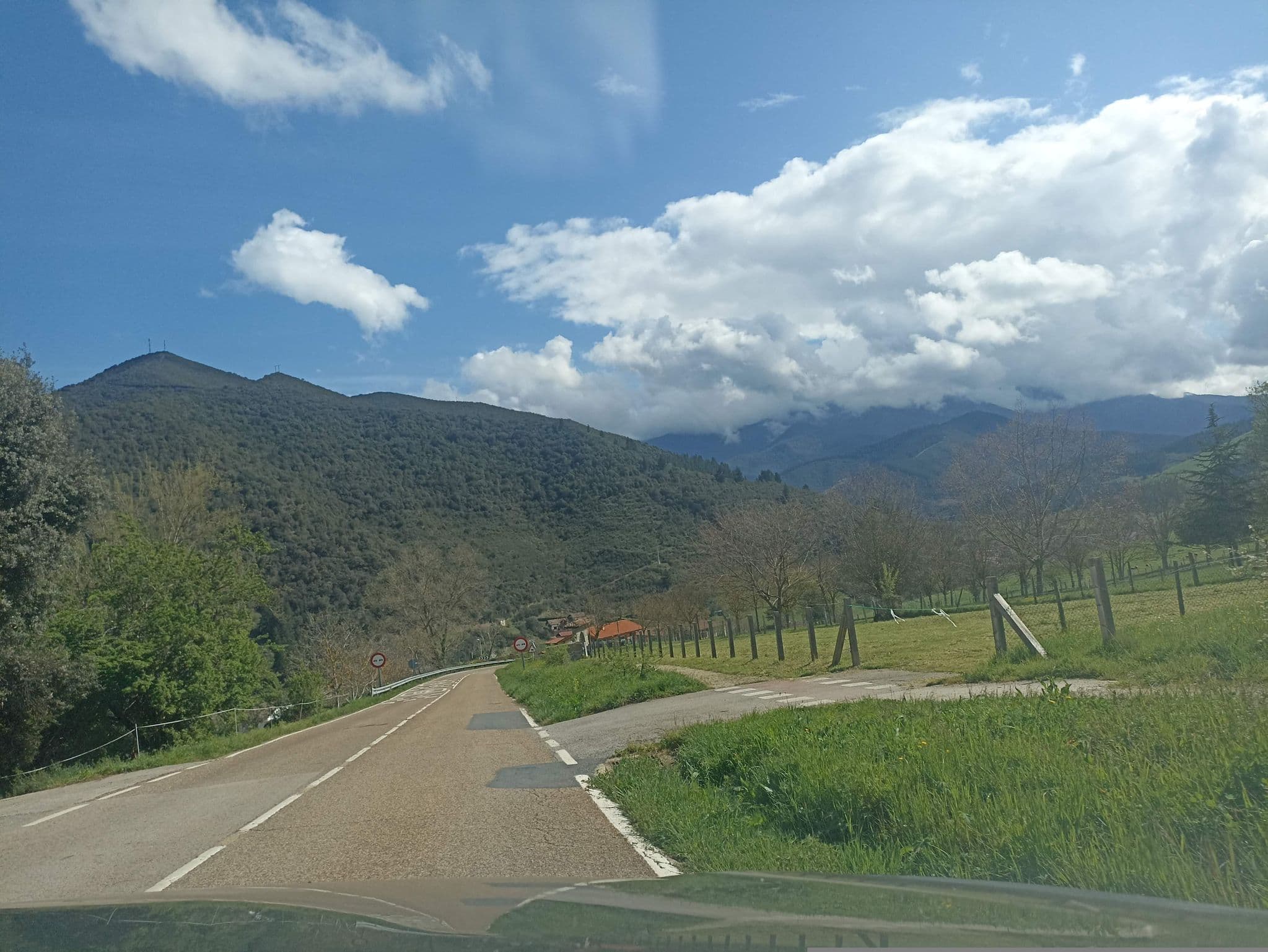 Street view near Camping La Viorna Picos de Europa, Potes — © toniserra (CC BY-SA · Mapillary)