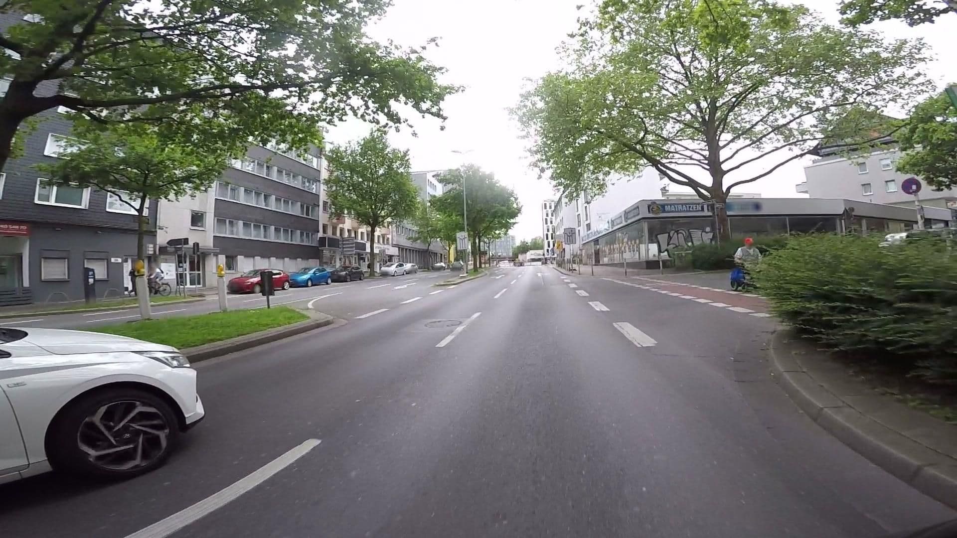 Street view near Hotel Stay Essen, Essen — © bravewaffle (CC BY-SA · Mapillary)