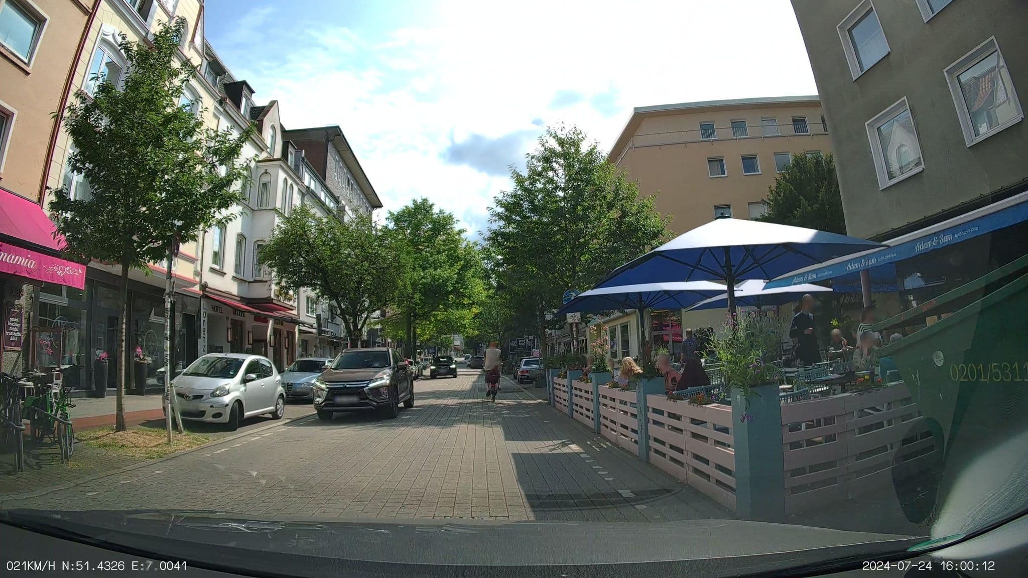 Street view near Hotel Lorenz, Essen — © heetENkoel (CC BY-SA · Mapillary)