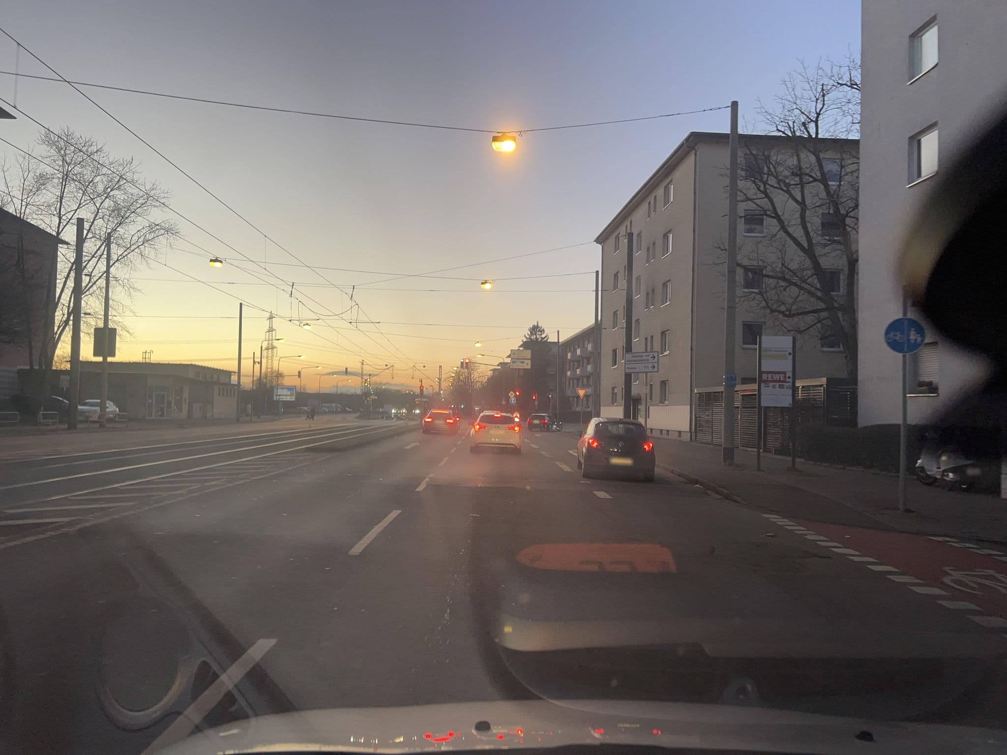 Street view near 유로맘하우스 한인민박(euromamhaus), Gallus — © robffm (CC BY-SA · Mapillary)