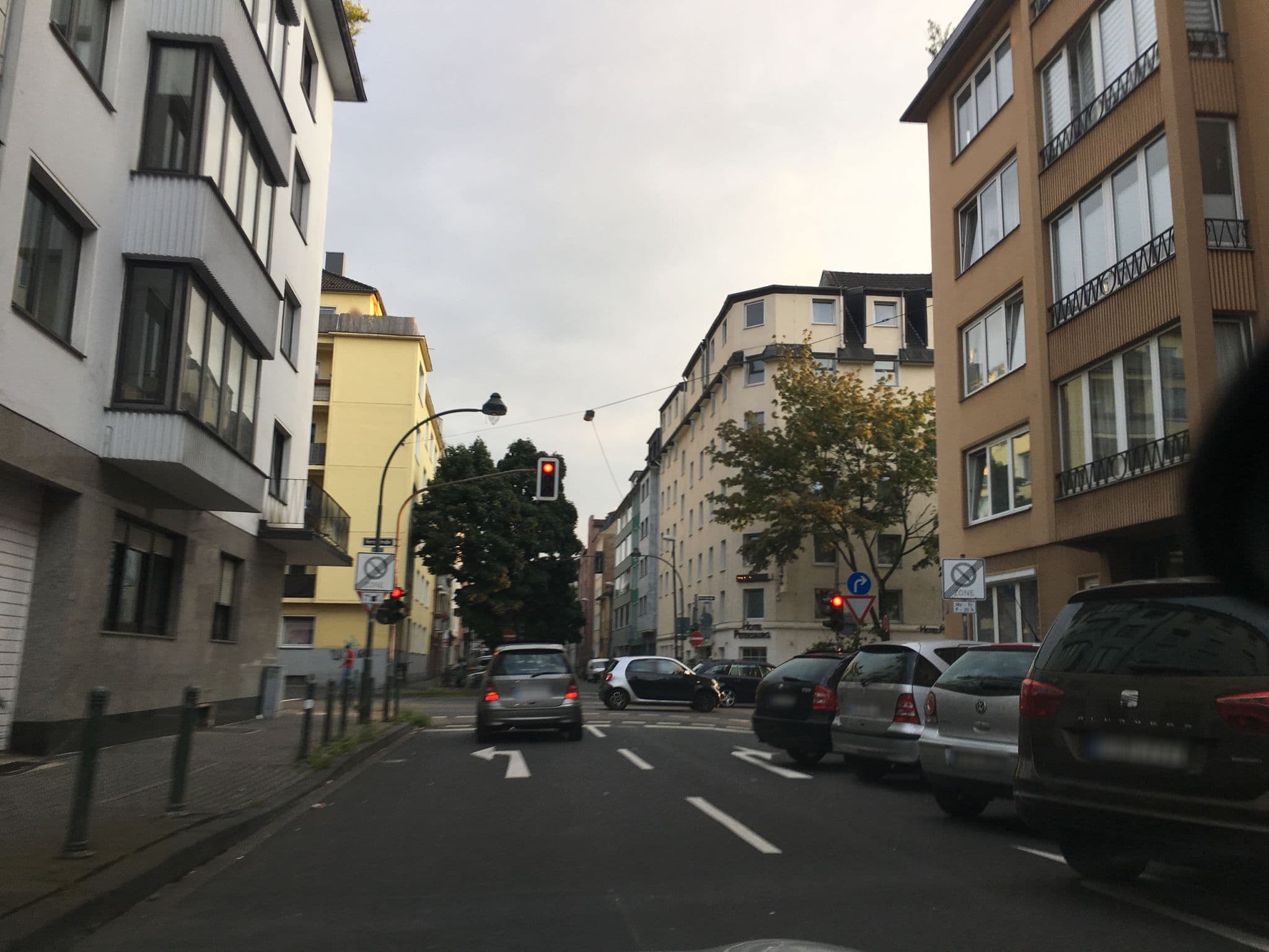 Street view near Hotel Petite Königsallee, Düsseldorf — © chuck (CC BY-SA · Mapillary)
