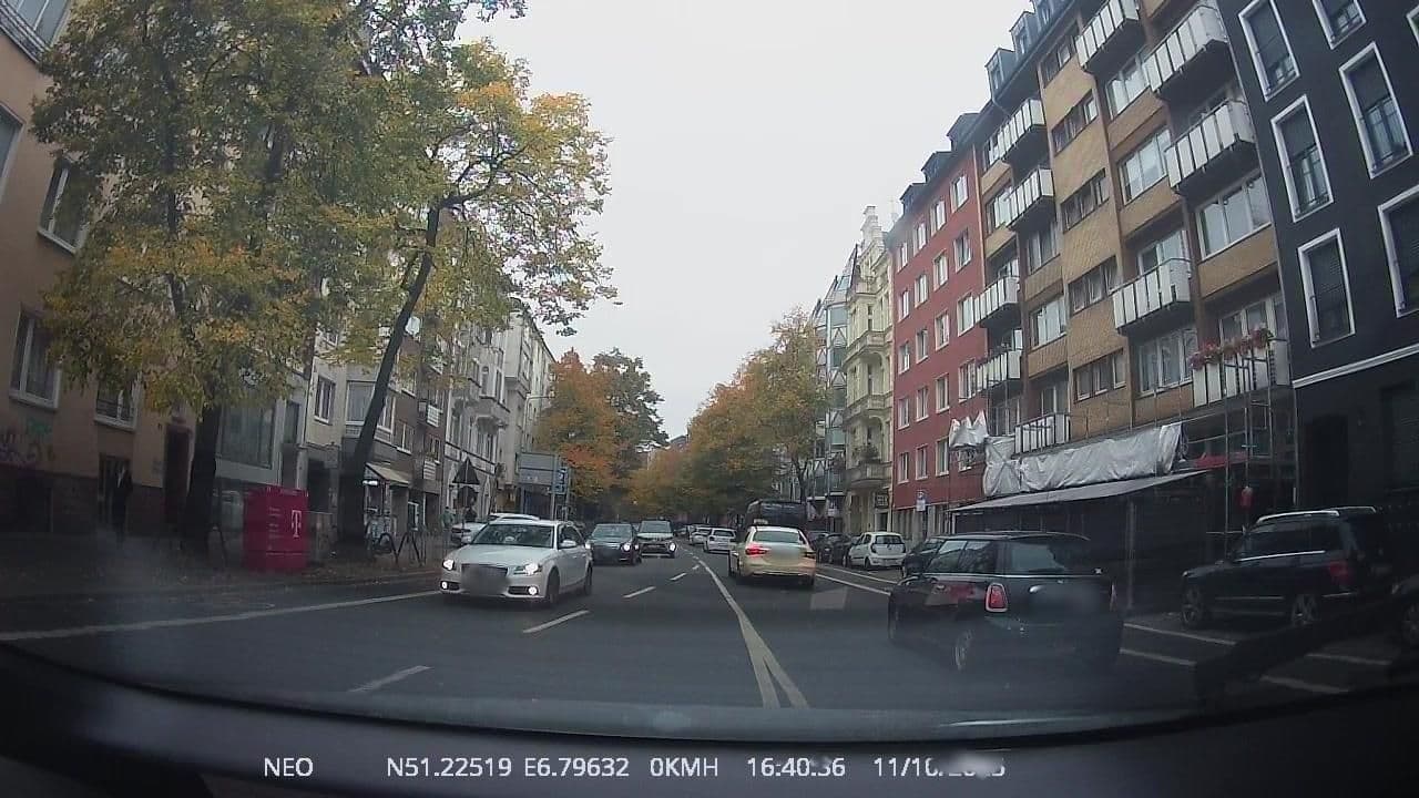 Street view near Hotel Paris Duesseldorf, Düsseldorf — © TechniPorter (CC BY-SA · Mapillary)