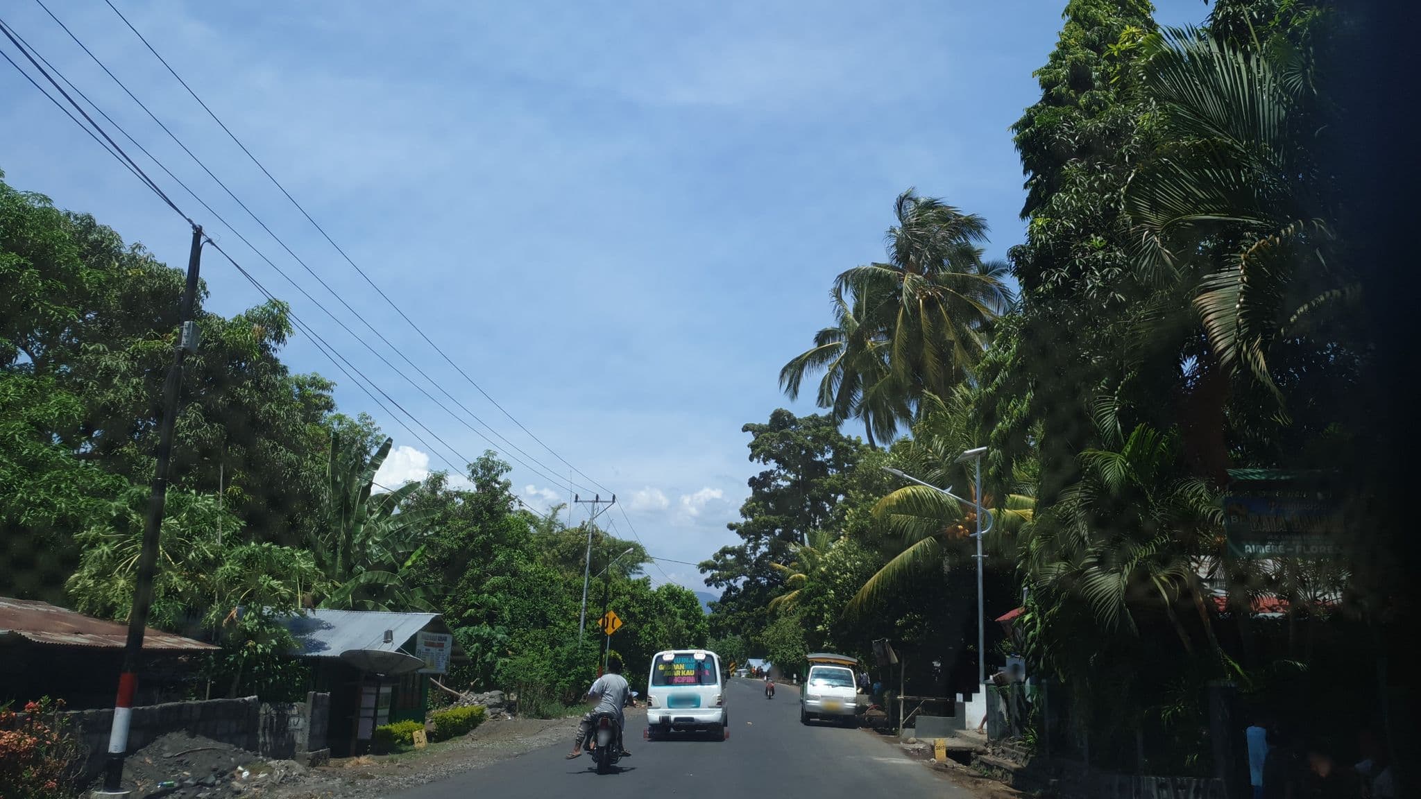 Street view near Penginapan Bata Bahari, Ruteng — © coreagc (CC BY-SA · Mapillary)