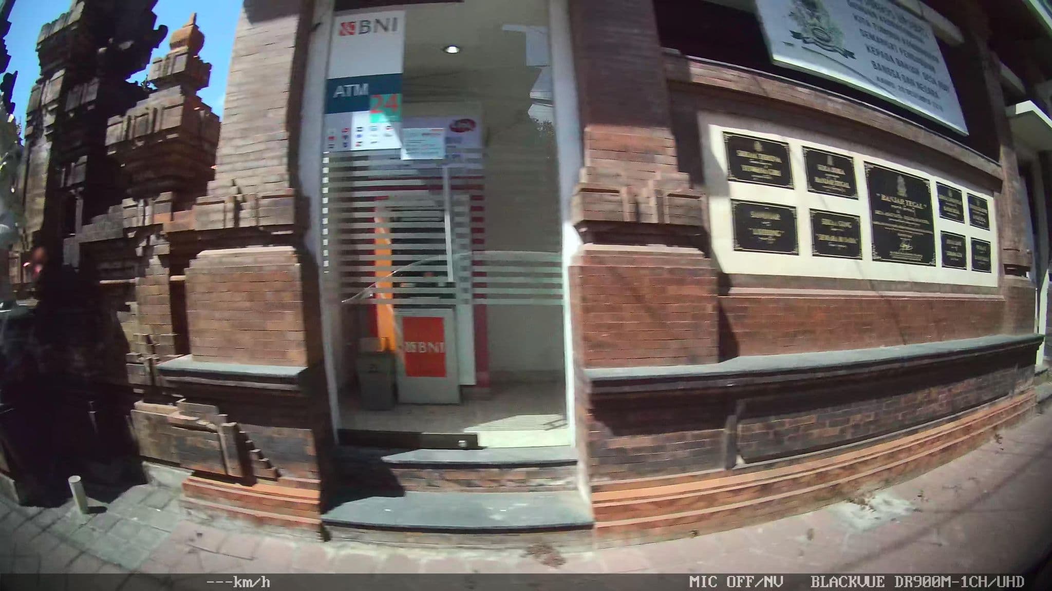 Street view near Taxa Uma, Kuta