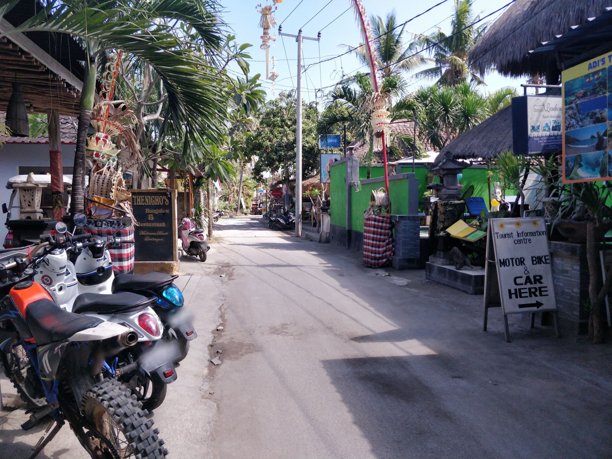 Street view near Kertha Guest House, Klungkung