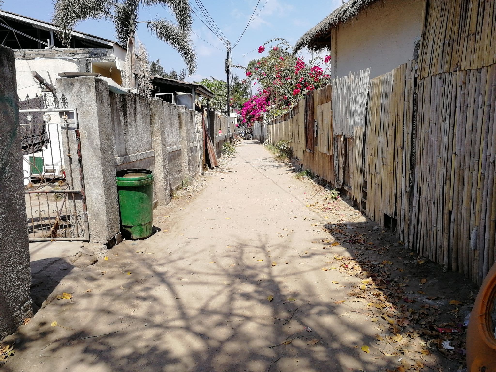 Street view near Gili Hideaway, Gili Trawangan — © thewayofmando (CC BY-SA · Mapillary)