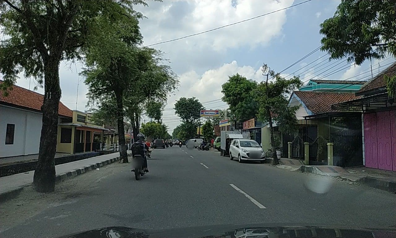 Street view near Asrama Polisi, Gombong — © riyadiwibowo (CC BY-SA · Mapillary)