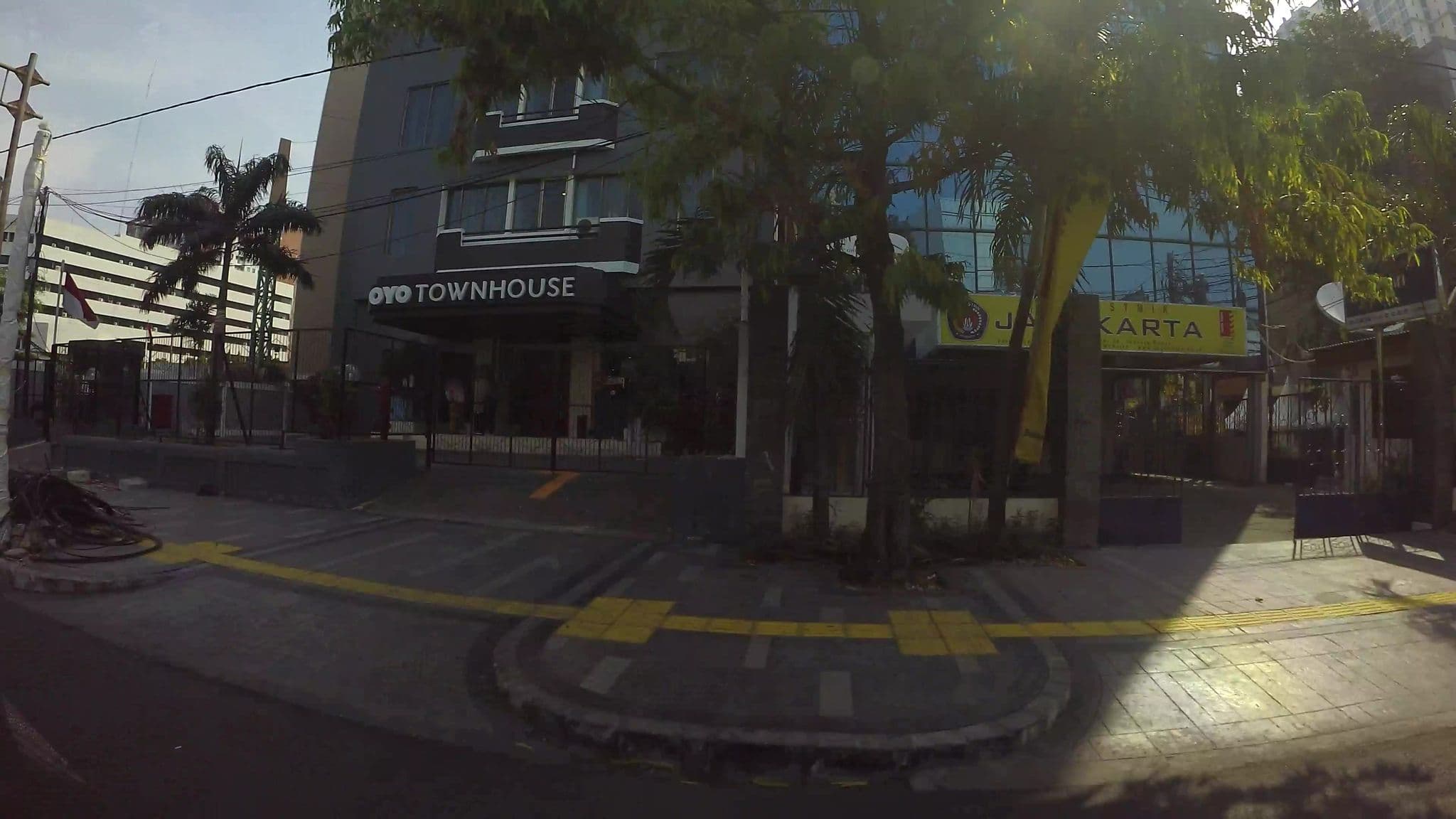 Street view near Atlantic, Jakarta — © kaart_3 (CC BY-SA · Mapillary)