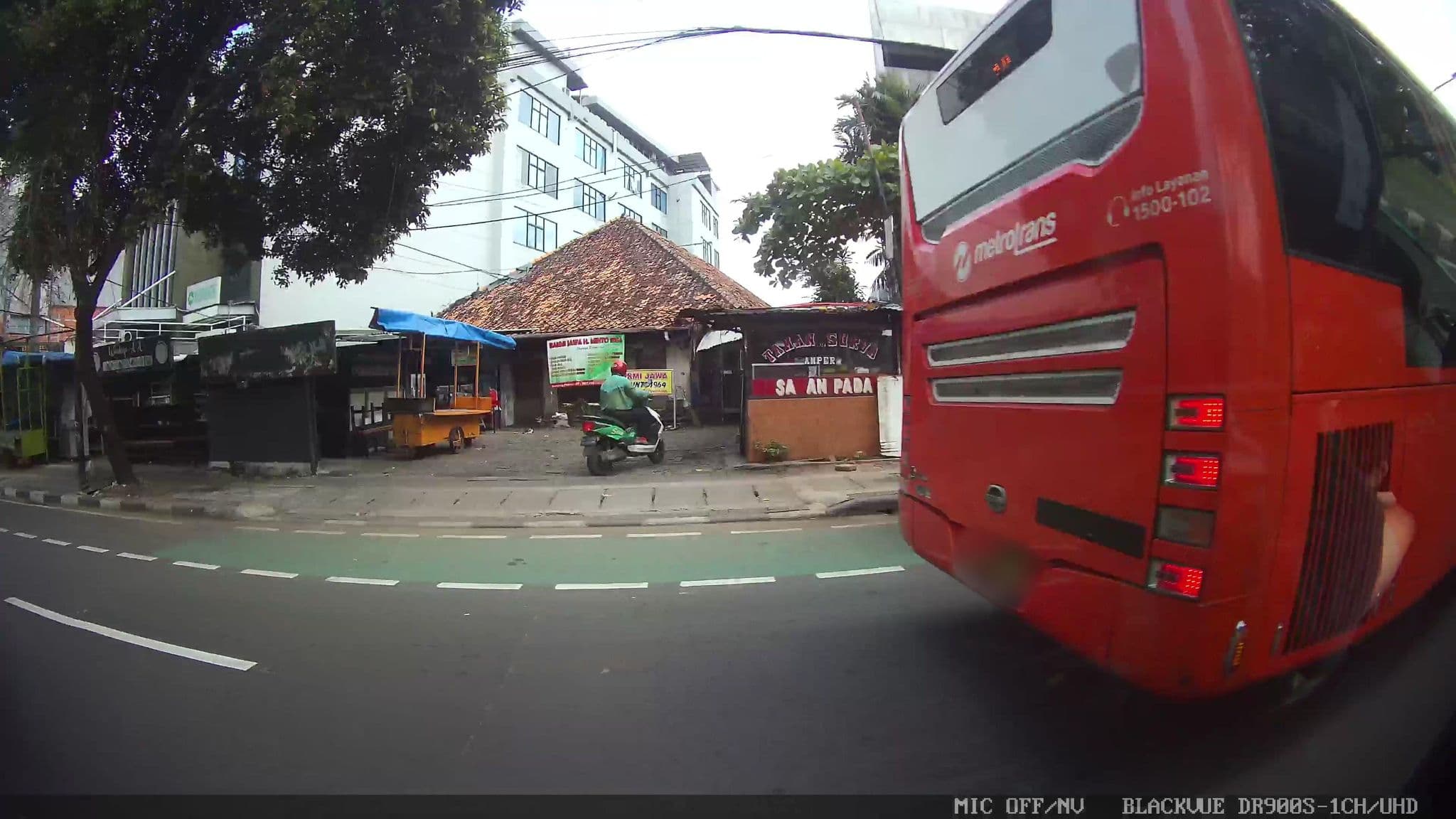 Street view near Maxim, Jakarta — © Kaart---LEFT (CC BY-SA · Mapillary)