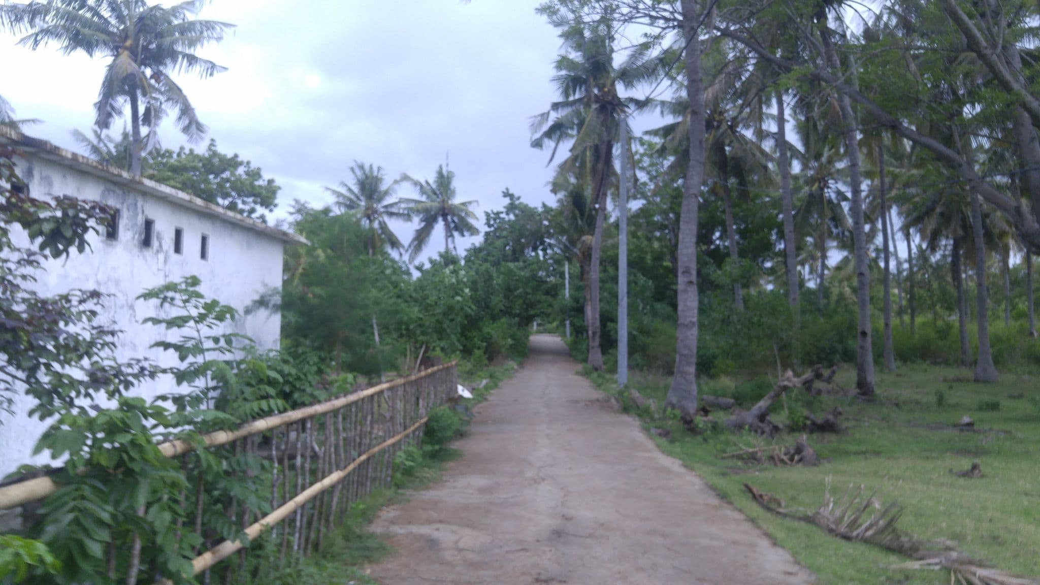 Street view near Meno Heaven, Gili Trawangan