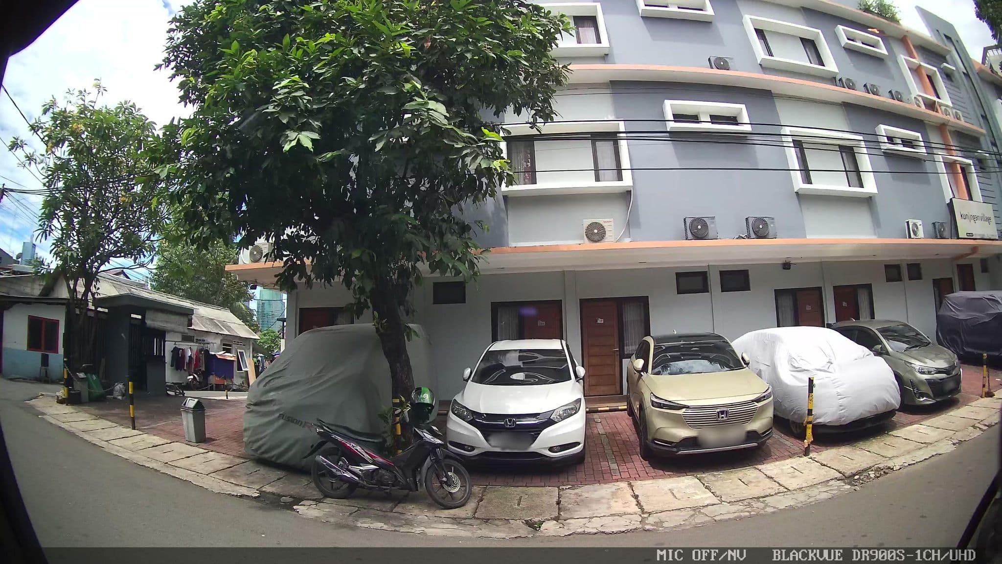 Street view near Kost 19, Jakarta
