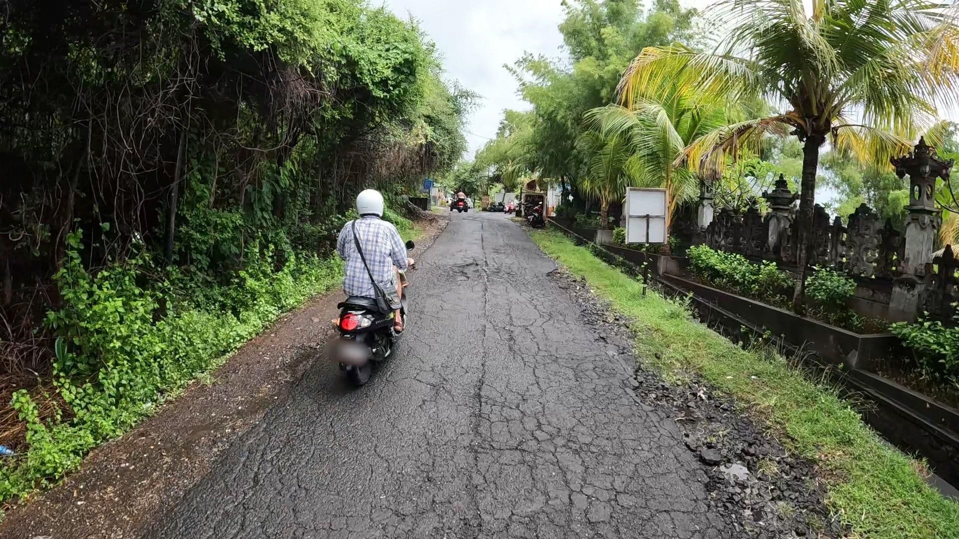 Street view near Onlyou, Coral Garden Villas, Amlapura
