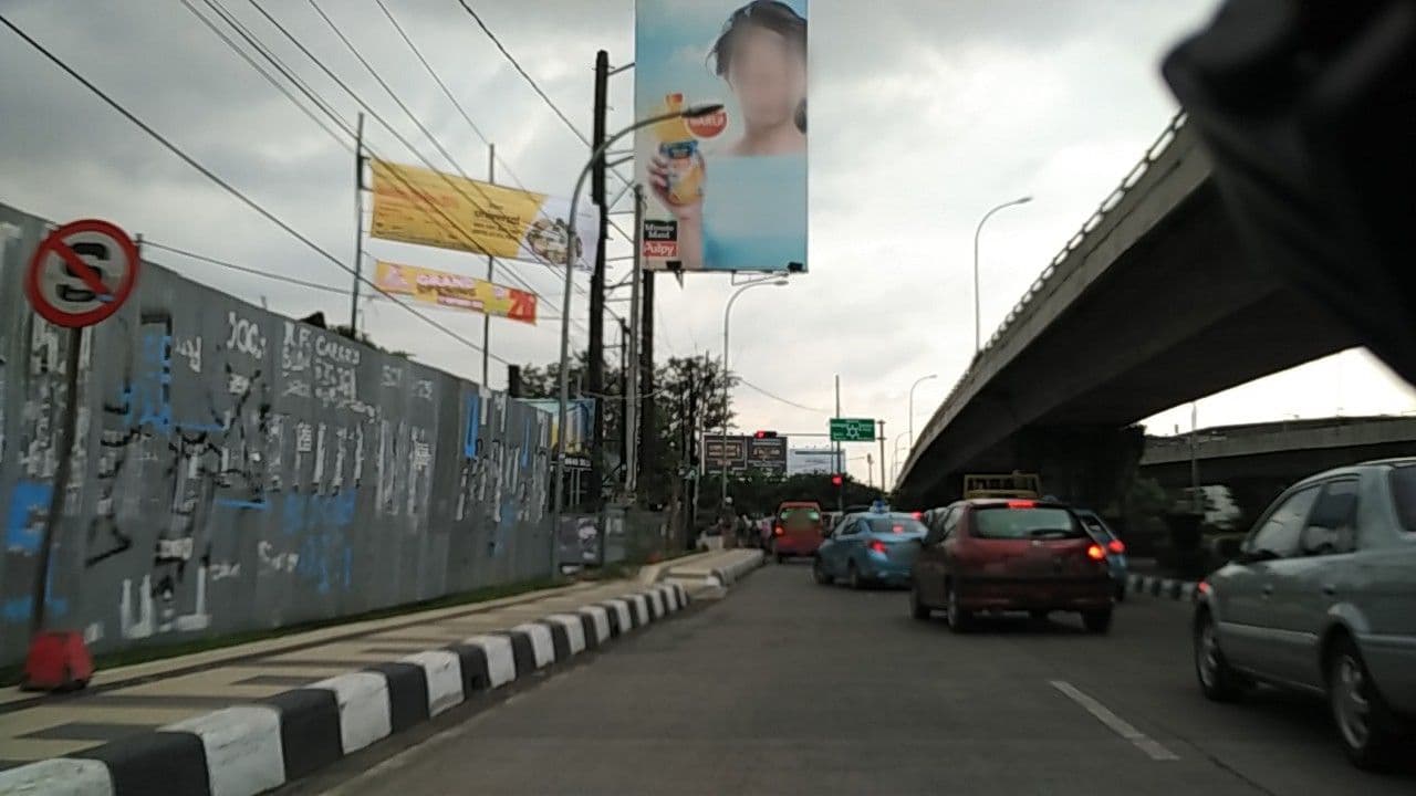 Street view near The Azana Hotel Airport Semarang, Semarang — © medika (CC BY-SA · Mapillary)