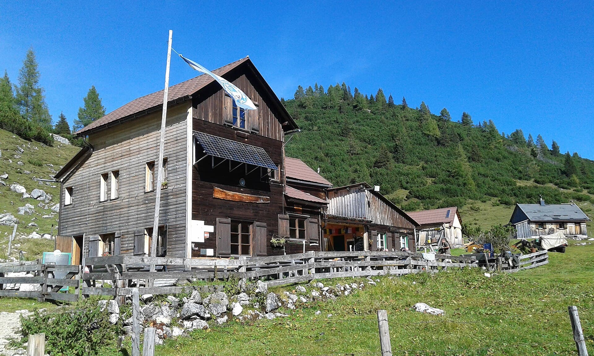 Hochmölbinghütte (via Wikimedia Commons, CC BY-SA 4.0)
