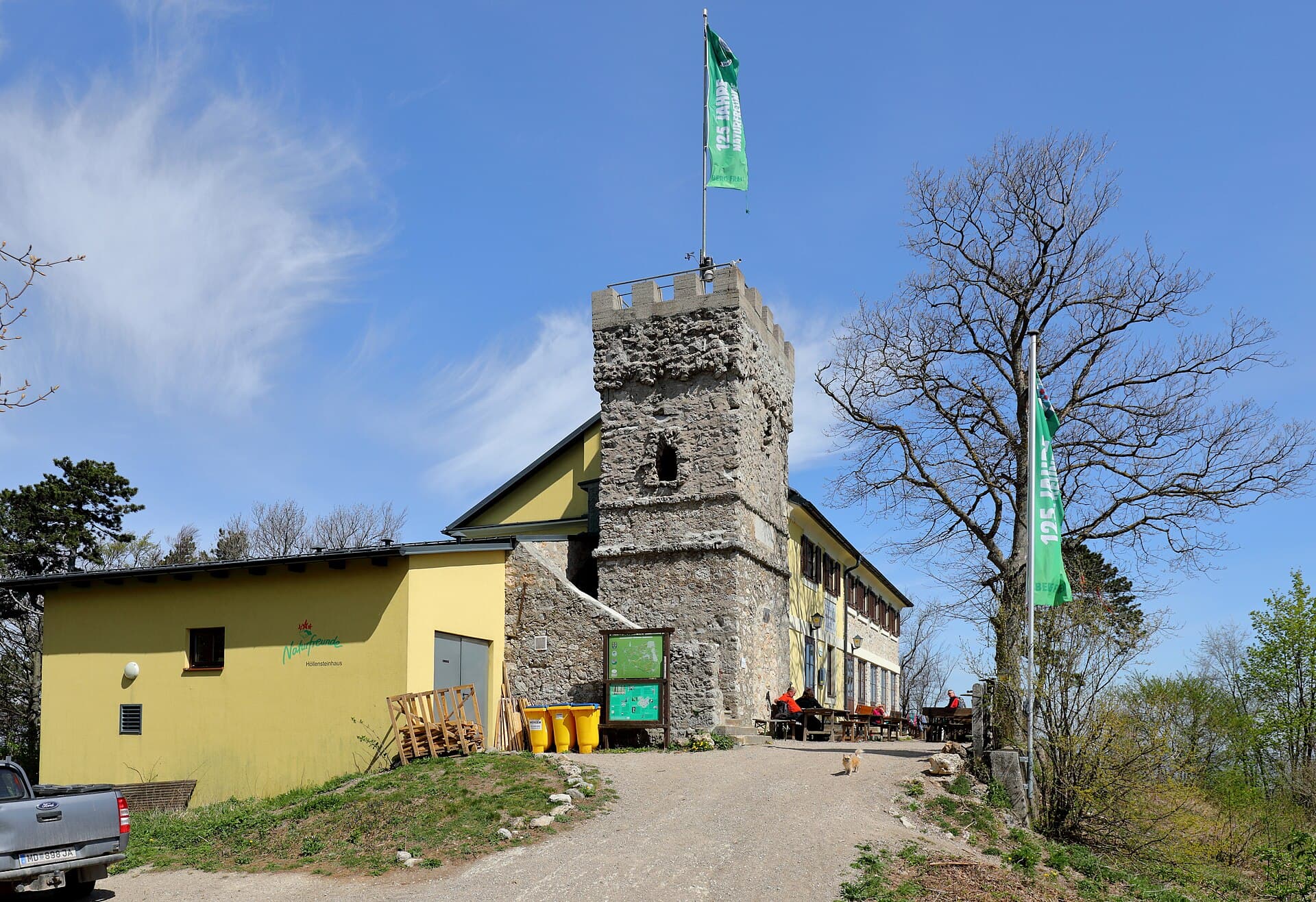 Höllensteinhaus (via Wikimedia Commons, CC BY-SA 4.0)